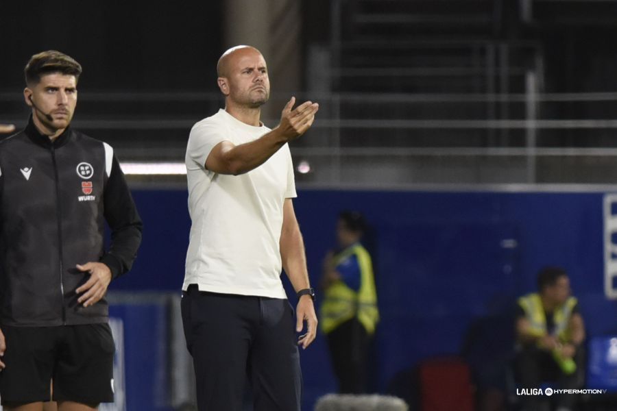  Ramírez, durante el partido ante el Huesca.