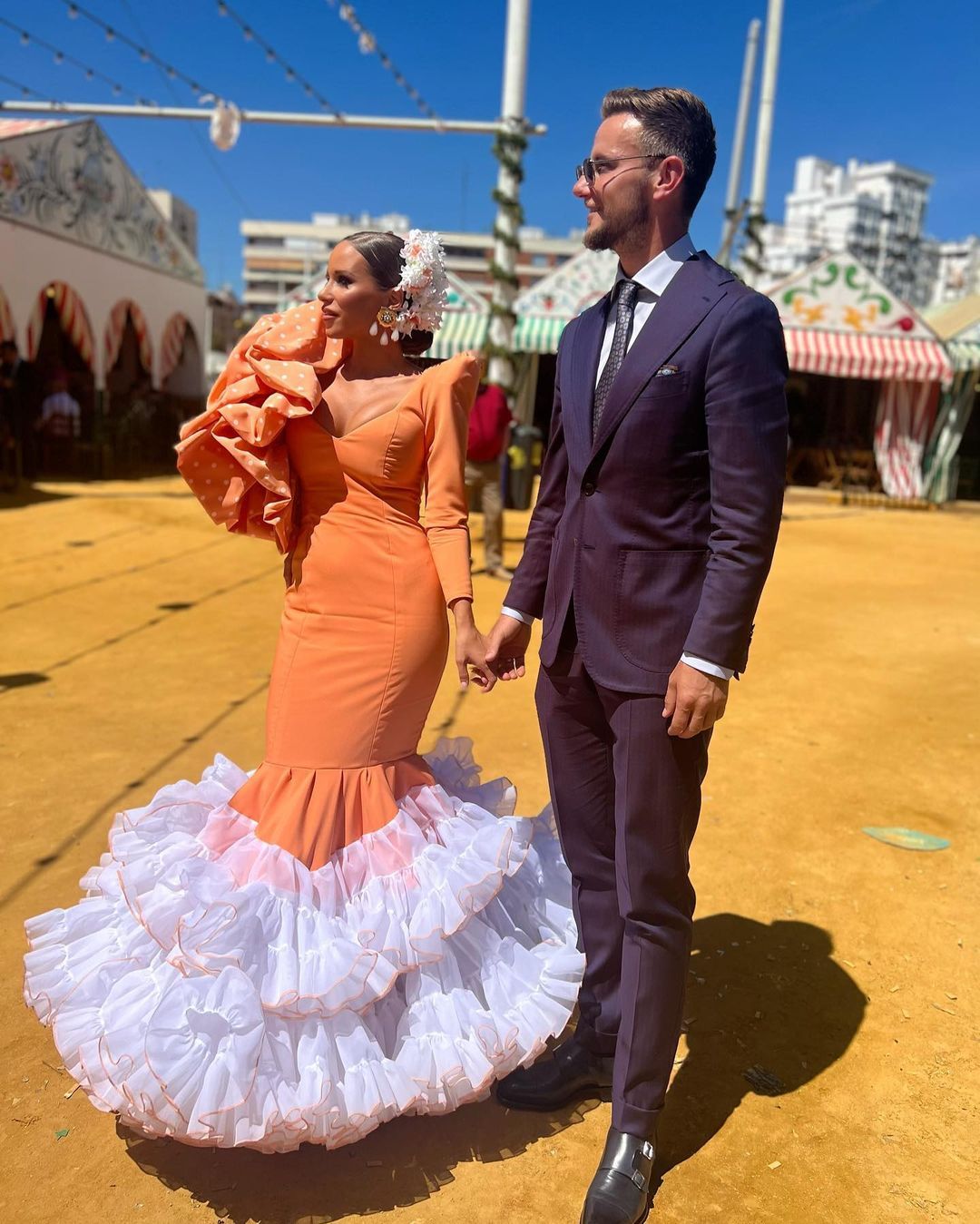  Raquel Mauri y Rakitic en la Feria de Sevilla.
