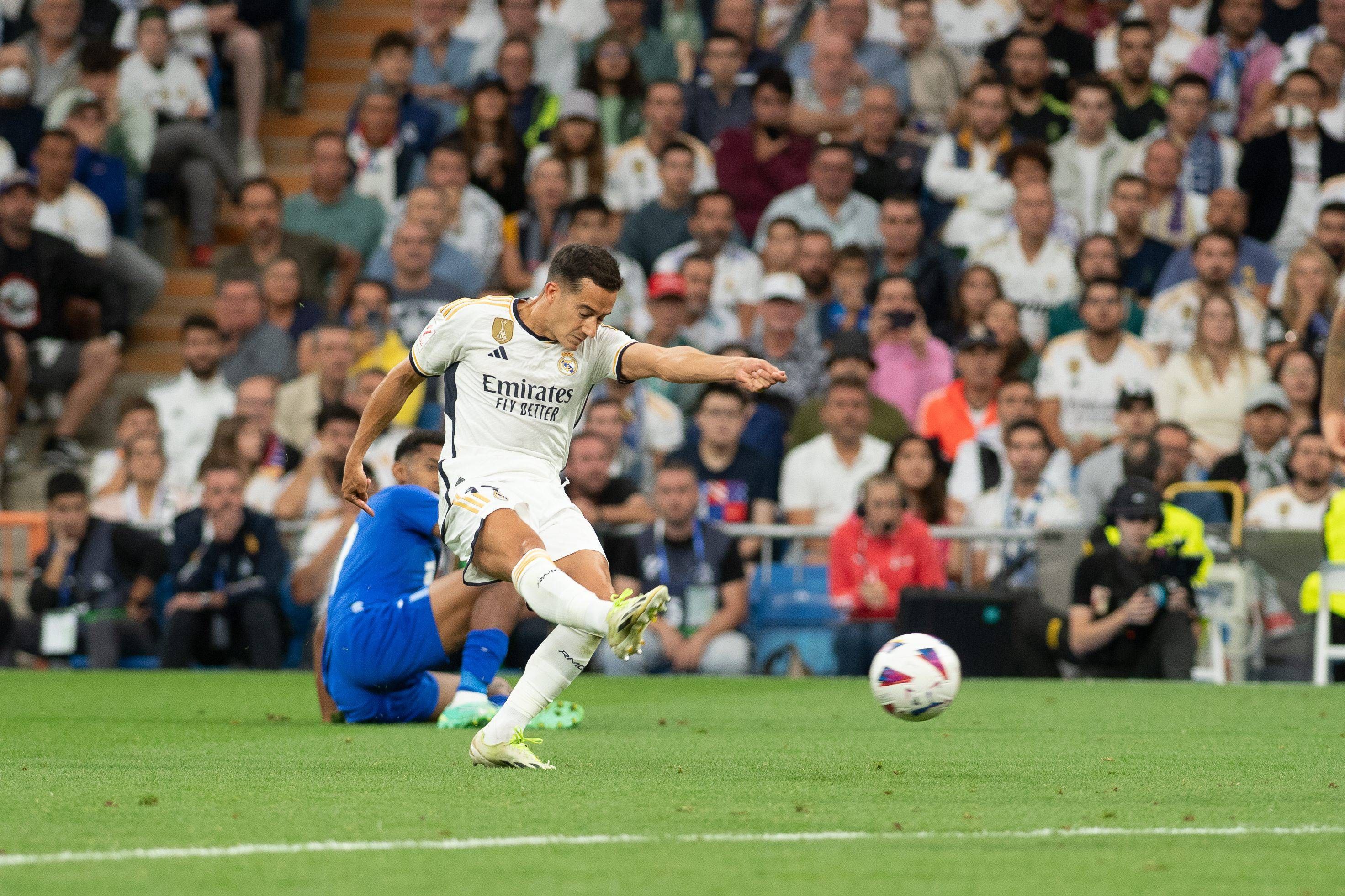 Lucas Vázquez dispara a puerta en el Real Madrid-Getafe.