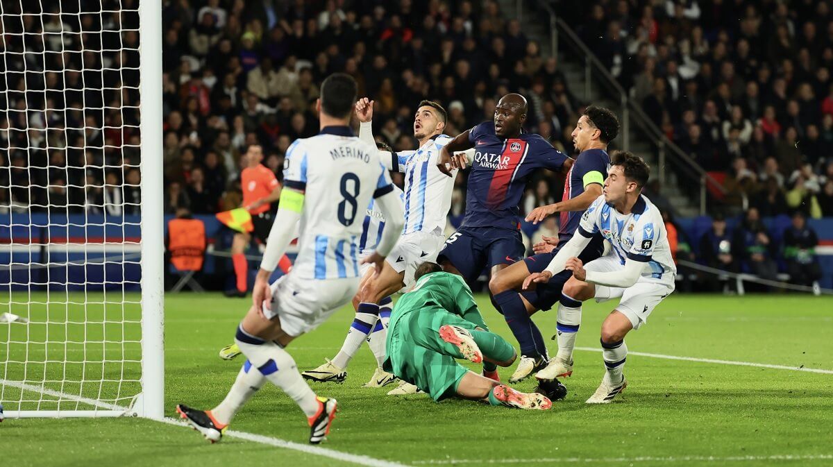 Lance del PSG - Real Sociedad de la ida de Champions League.