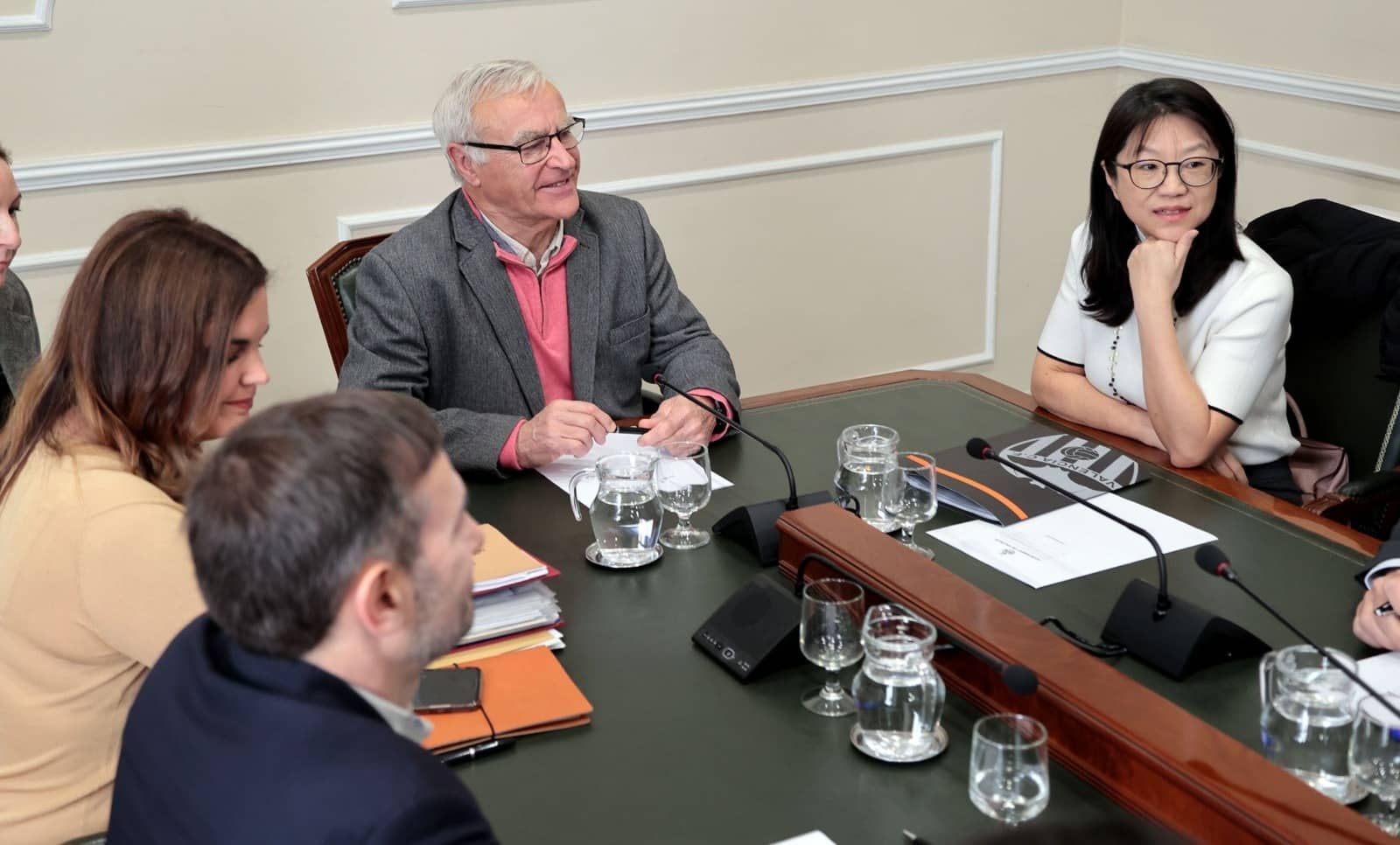  Reunión entre el Valencia CF y el Ayuntamiento por el Nou Mestalla