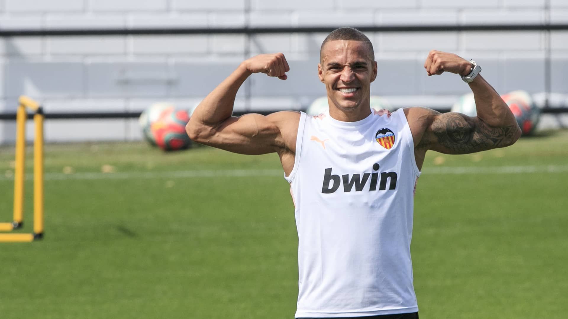  Rodrigo Moreno en el entrenamiento del Valencia CF