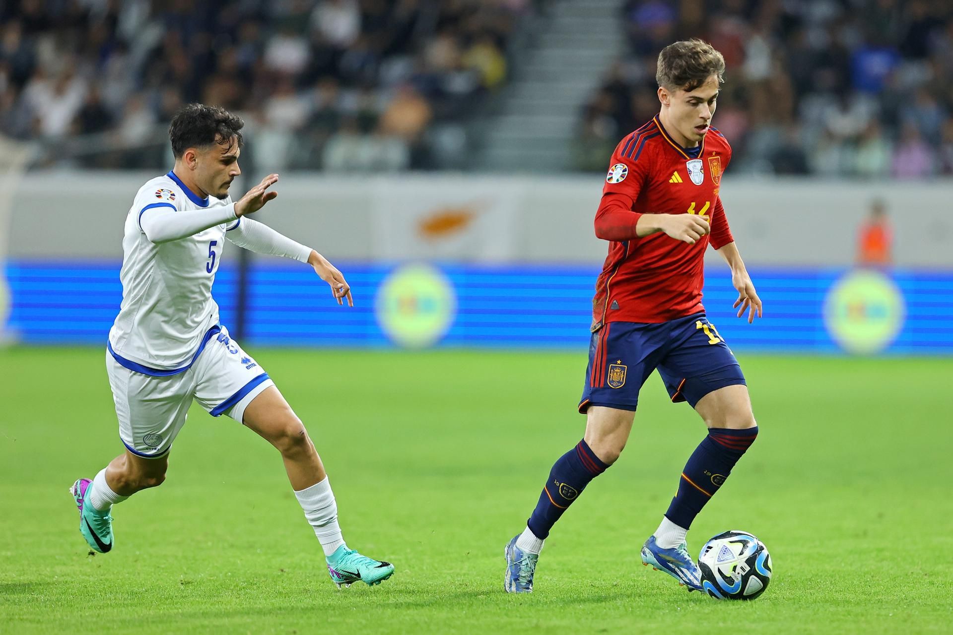  Rodrigo Riquelme, en su debut internacional en el España-Chipre.