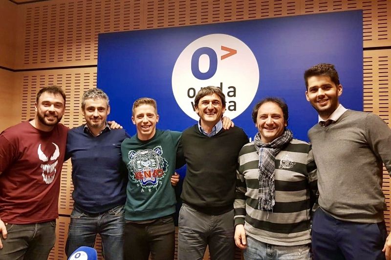 Isaac Landabaso, Roger Álvarez, Iker Muniain, JM Monje, Ángel Plaza y Omar Rodríguez en Onda Vasca.