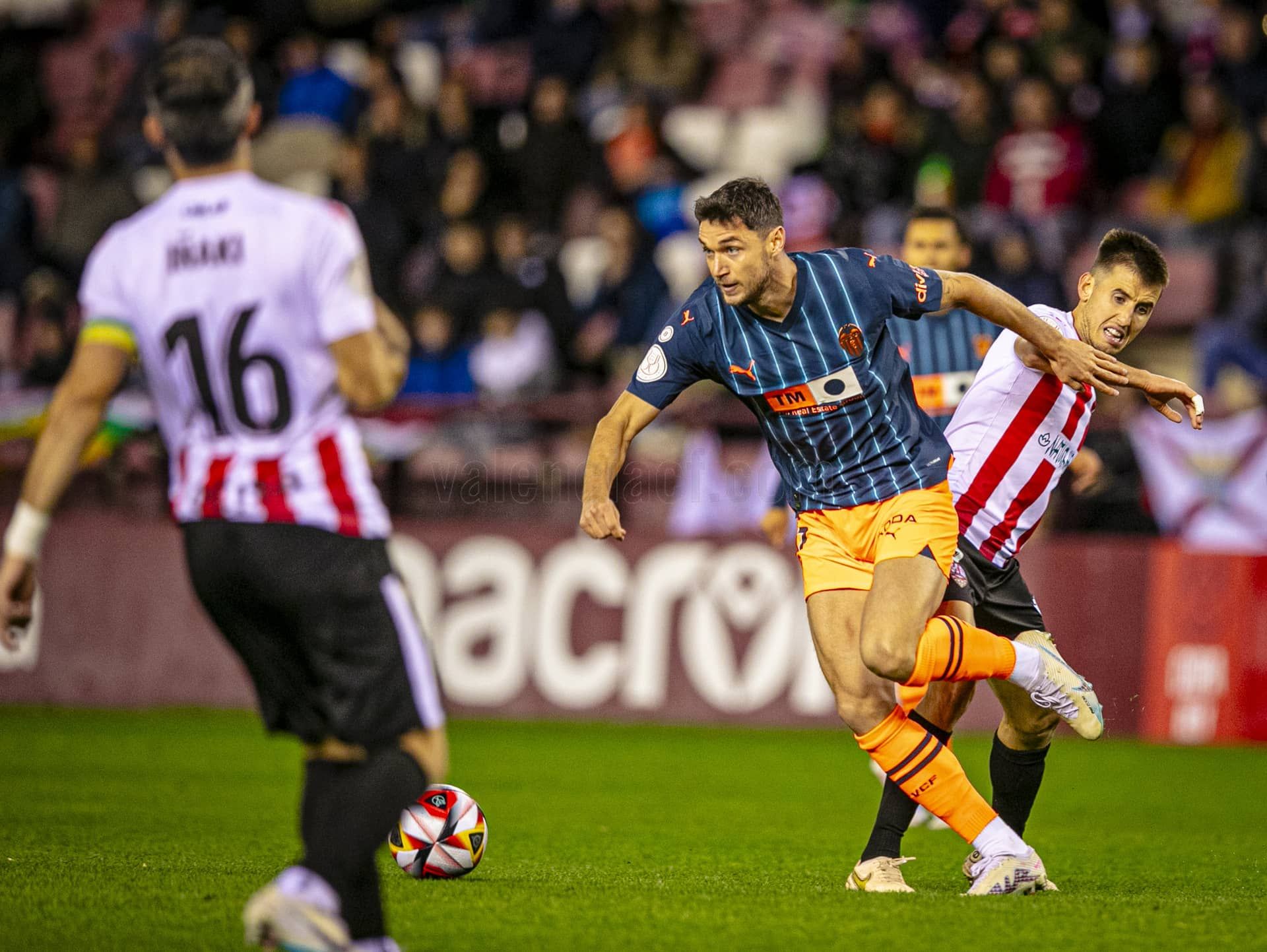 Roman Yaremchuk, ante la UD Logroñés (Foto: Valencia CF).