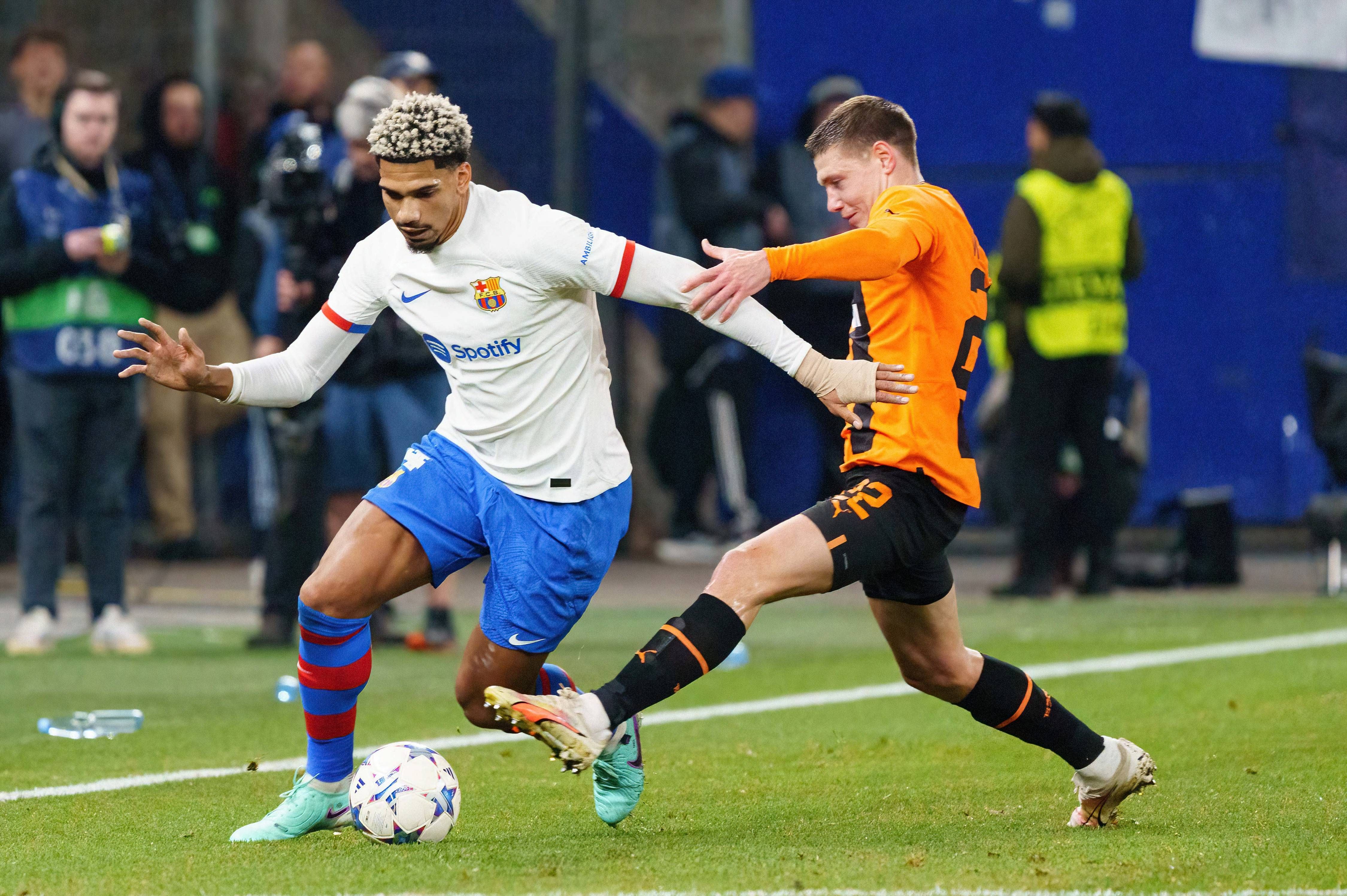 Ronald Araujo, en el Shakhtar-Barcelona (Foto: Cordon Press).