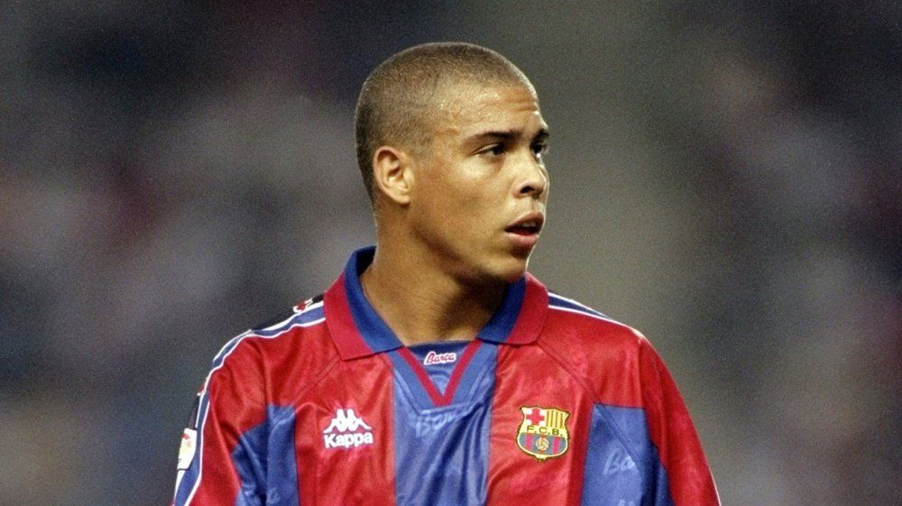  Ronaldo Nazario, durante su etapa en el Barcelona..