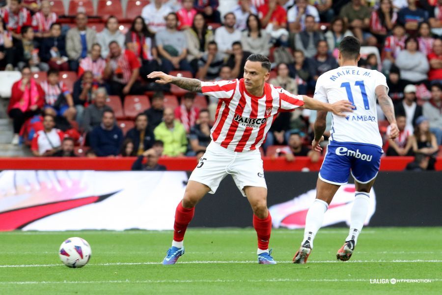 Roque Mesa, durante el Sporting - Zaragoza.