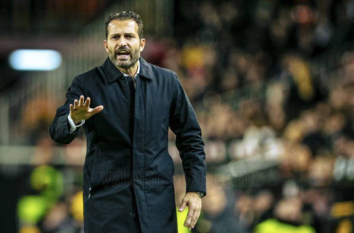  Rubén Baraja, ante el Athletic Club.