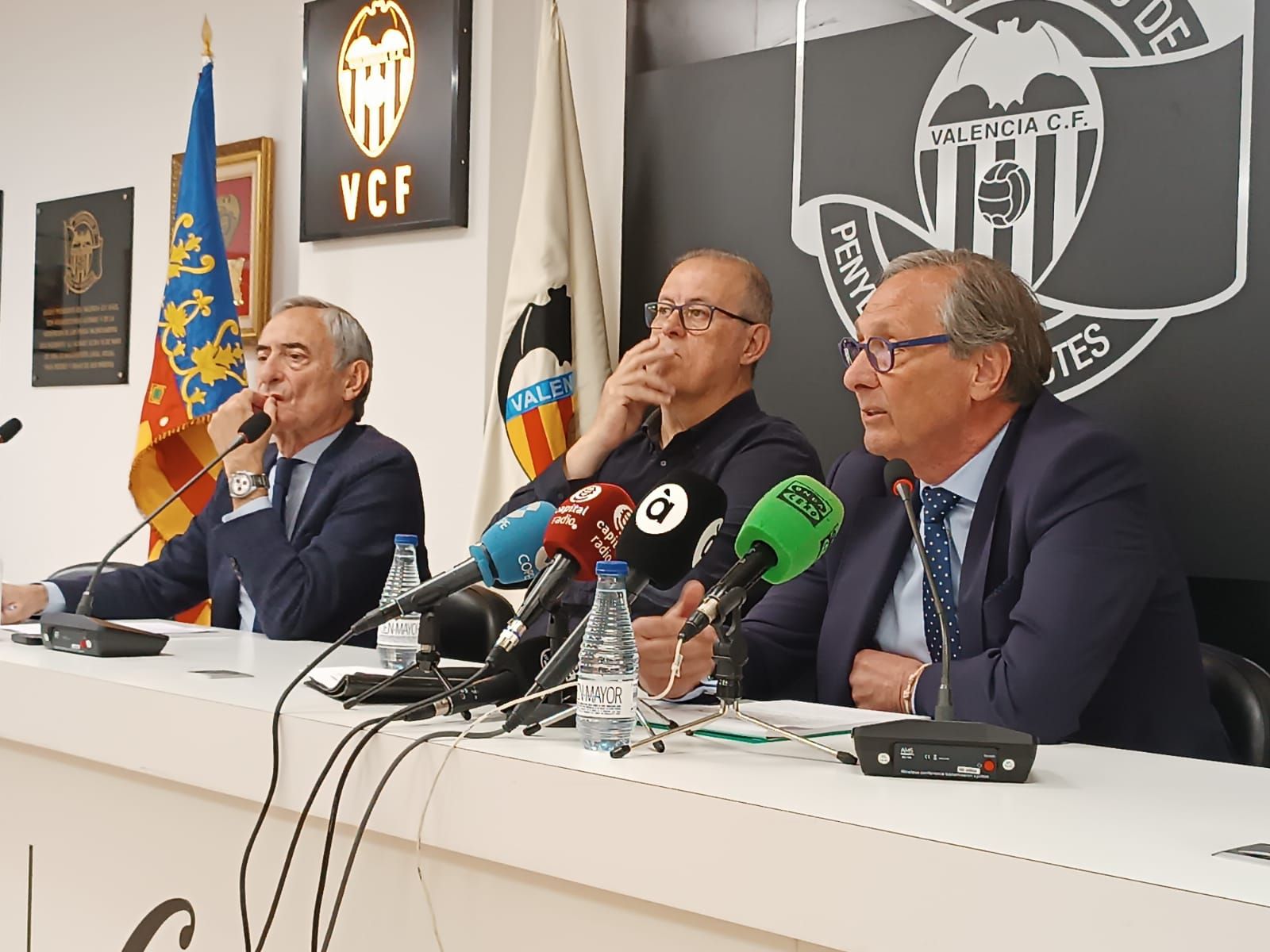  Rueda de prensa de 'De Torino a Mestalla' para repasar las acciones contra Peter Lm.
