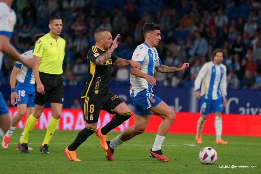 Santi Cazorla, en el Espanyol - Real Oviedo.
