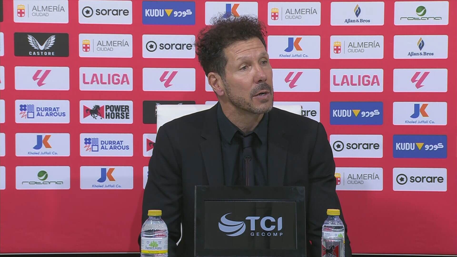  Simeone en rueda de prensa tras el partido.