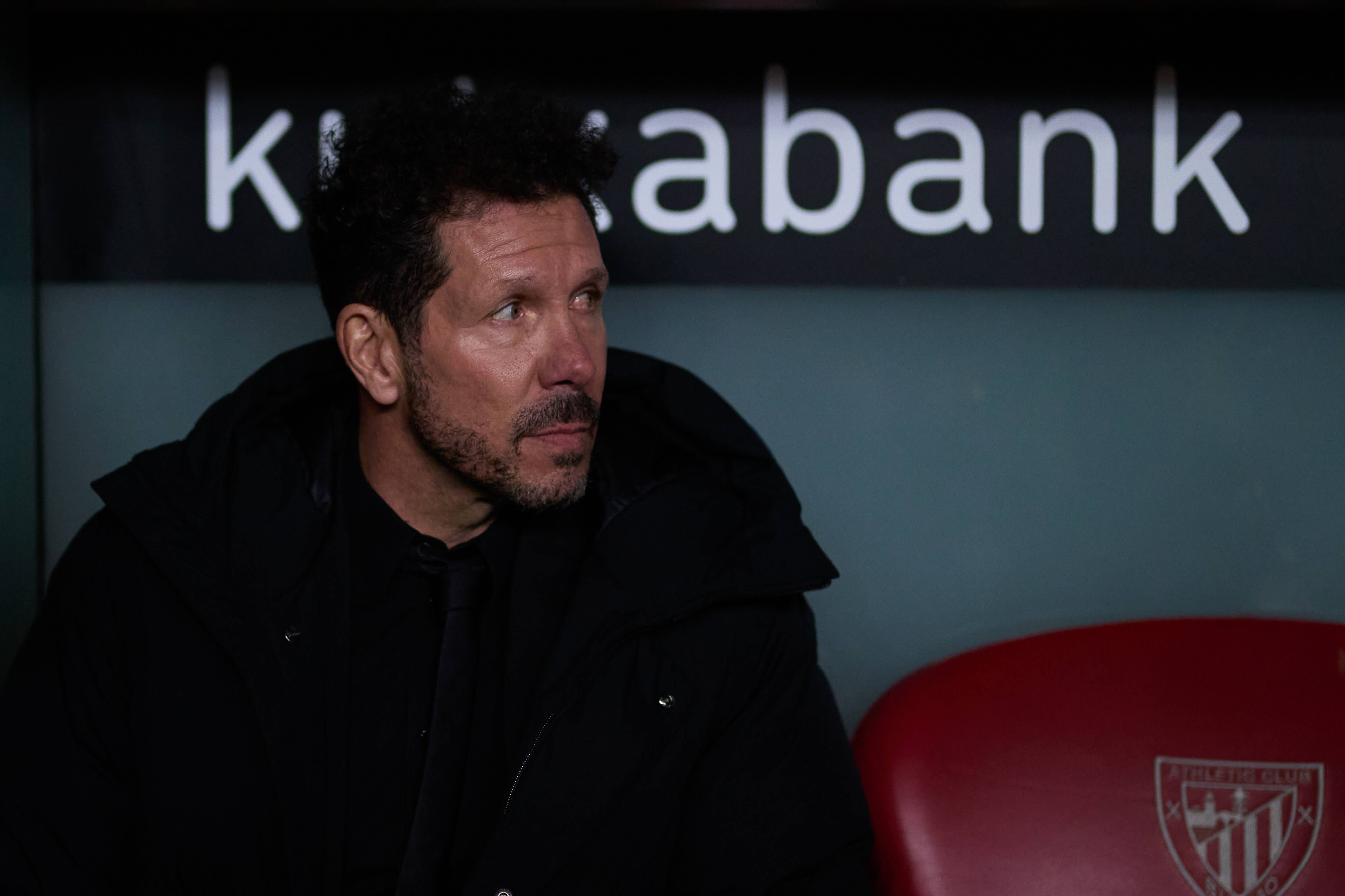 Simeone en el banquillo del Athletic - Atlético
