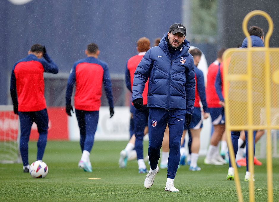 Simeone, en un entrenamiento con el Atlético.