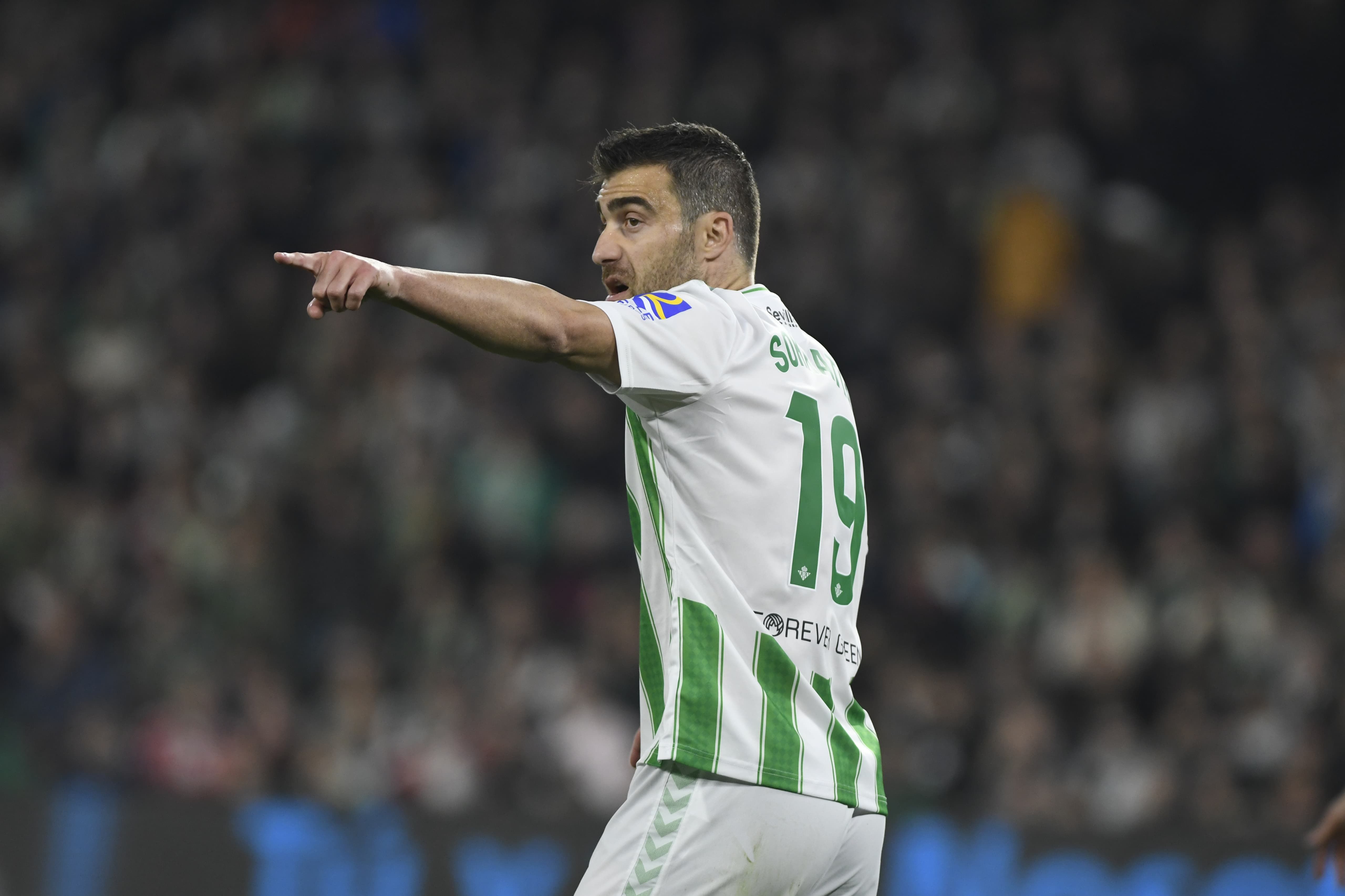 Sokratis ante el Granada