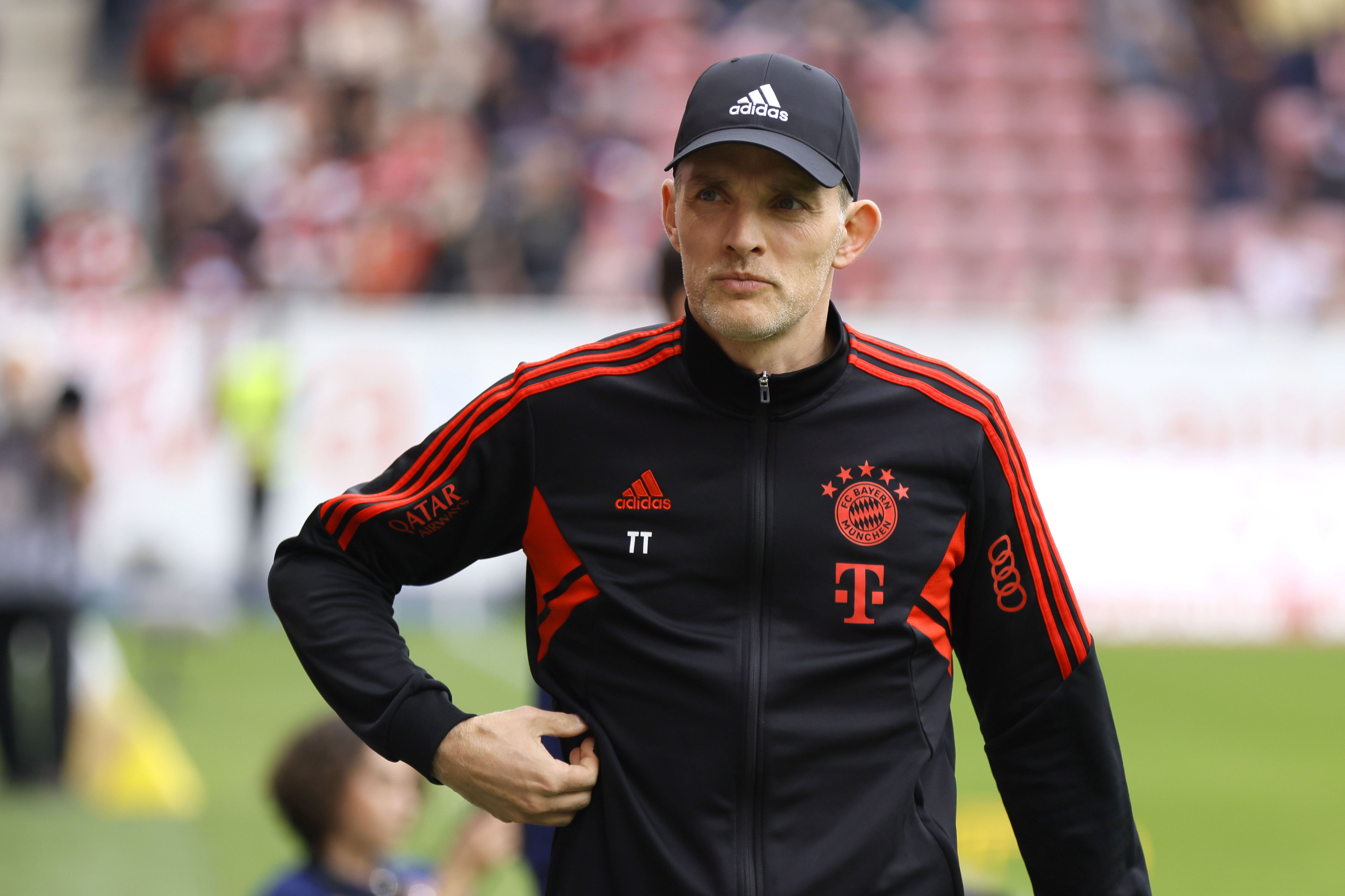 Thomas Tuchel podría perder su puesto en el Bayern tras alejarse del Leverkusen de Xabi Alonso..