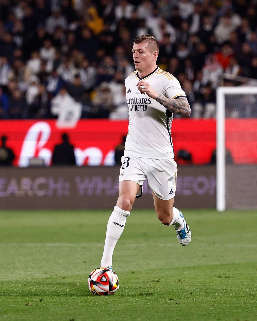  Toni Kroos en una acción del partido de Supercopa.