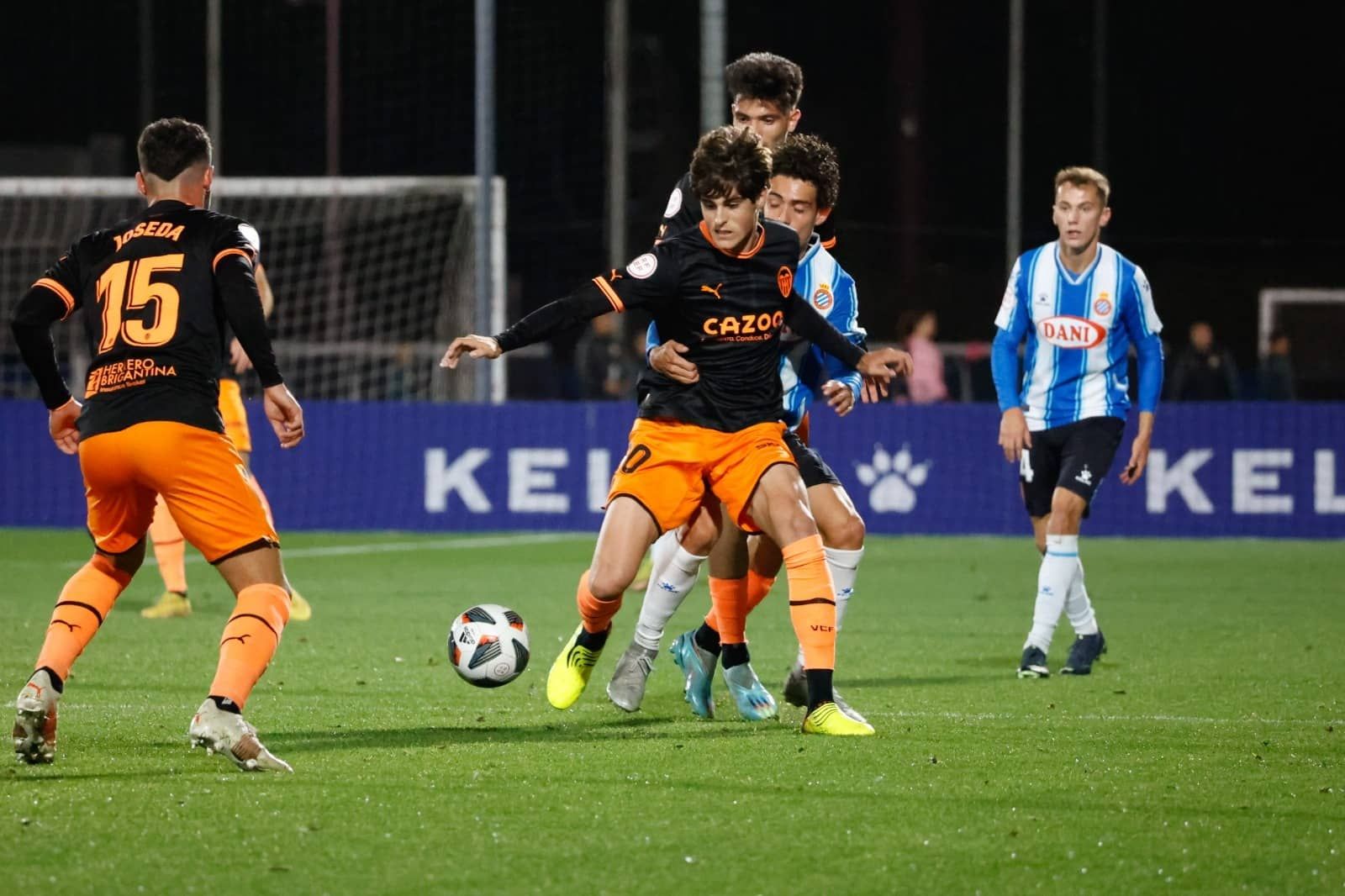 Javi Guerra en el RCD Espanyol B-VCF Mestalla