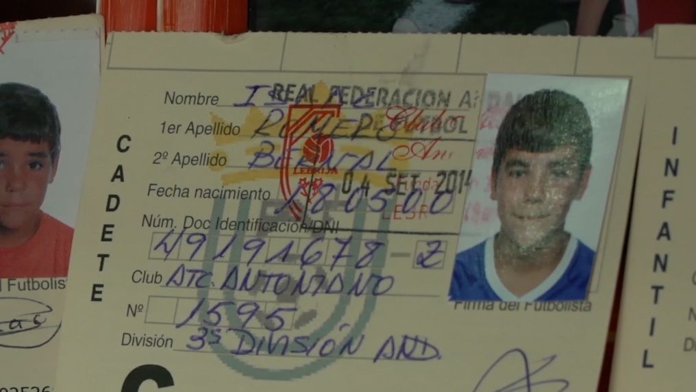  Una ficha de Isaac Romero en su etapa del Antoniano