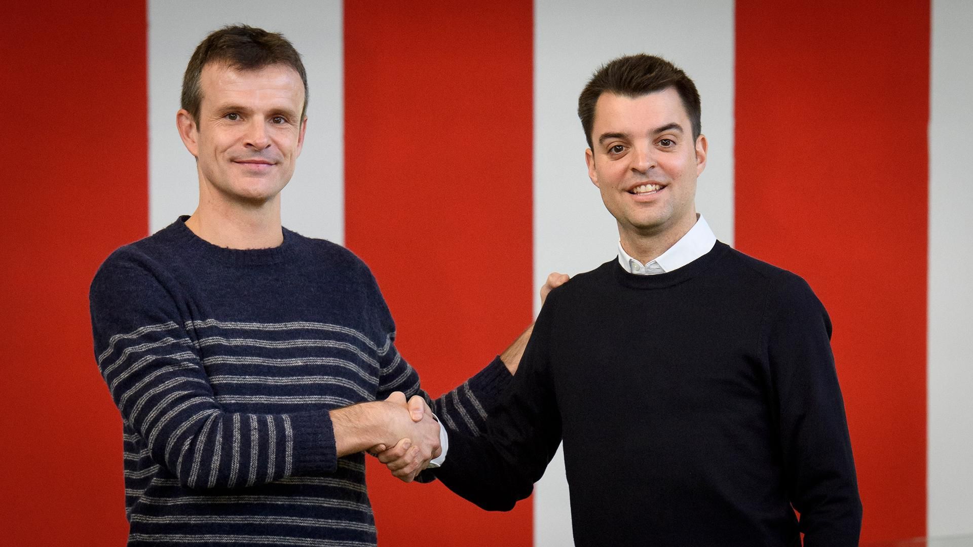  El presidente del Athletic Club, Jon Uriarte Uranga, posa junto con el Director de Fútbol, Mikel González.