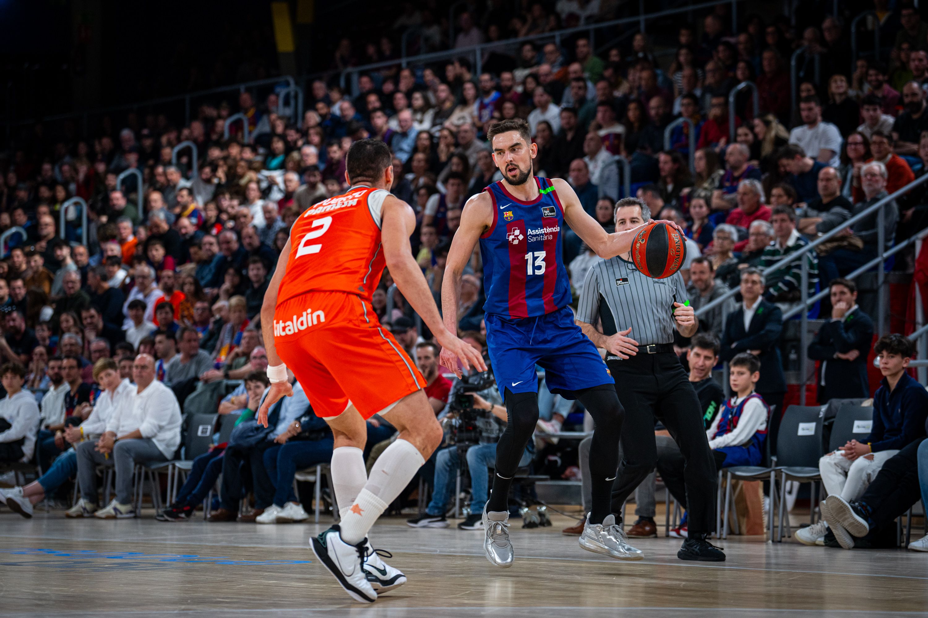 Valencia Basket asalta el Palau Blaugrana (76-79)