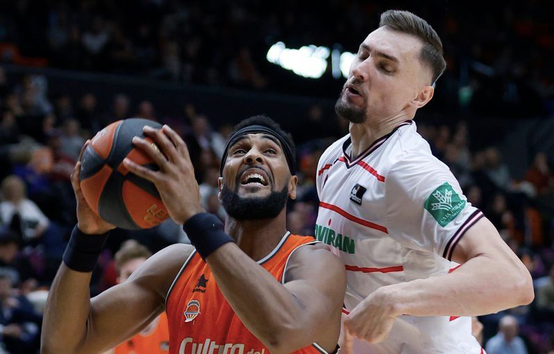 Valencia Basket clasifica para la Copa con derrota ante Covirán Granada (75-81)
