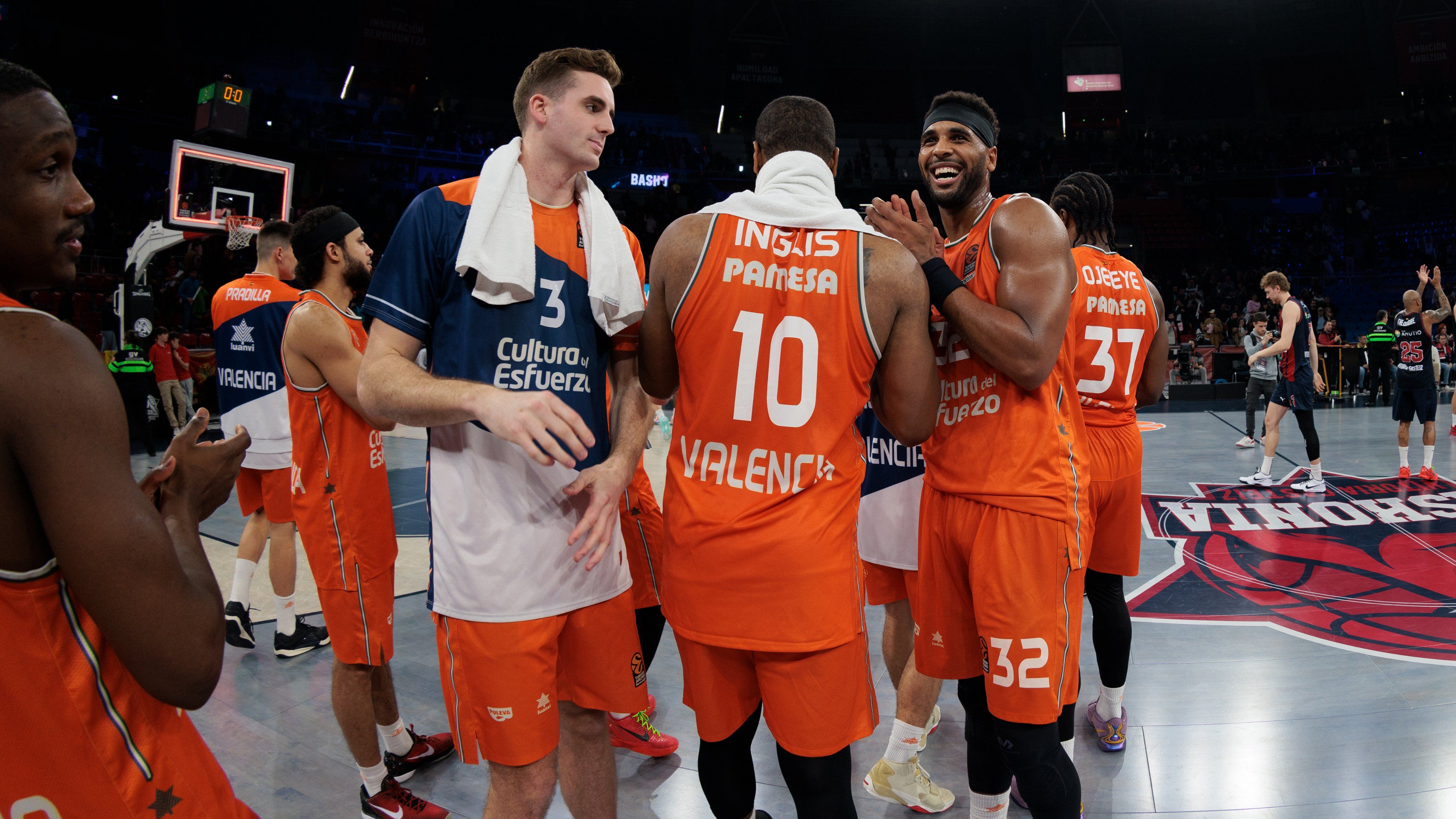 Valencia Basket gana en un gran partido en Vitoria (62-77)