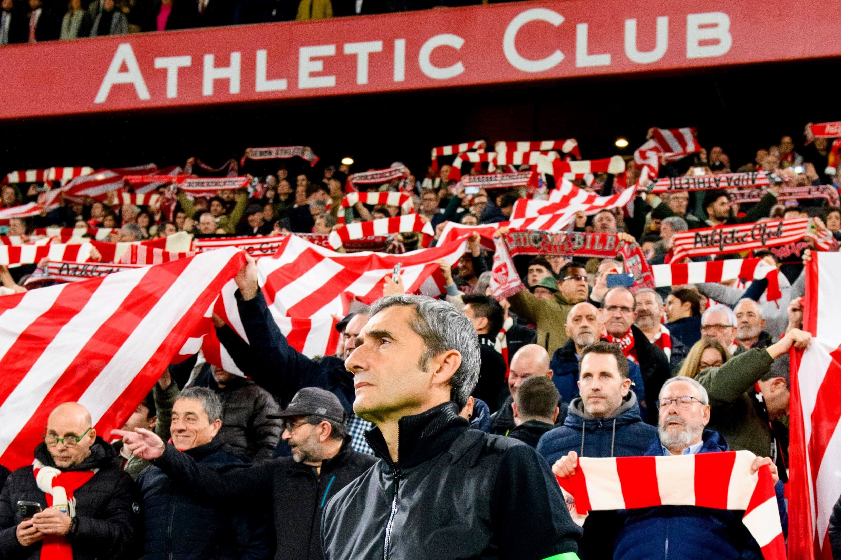  Ernesto Valverde, en un anoche de fútbol y sentimiento zurigorri en San Mamés.