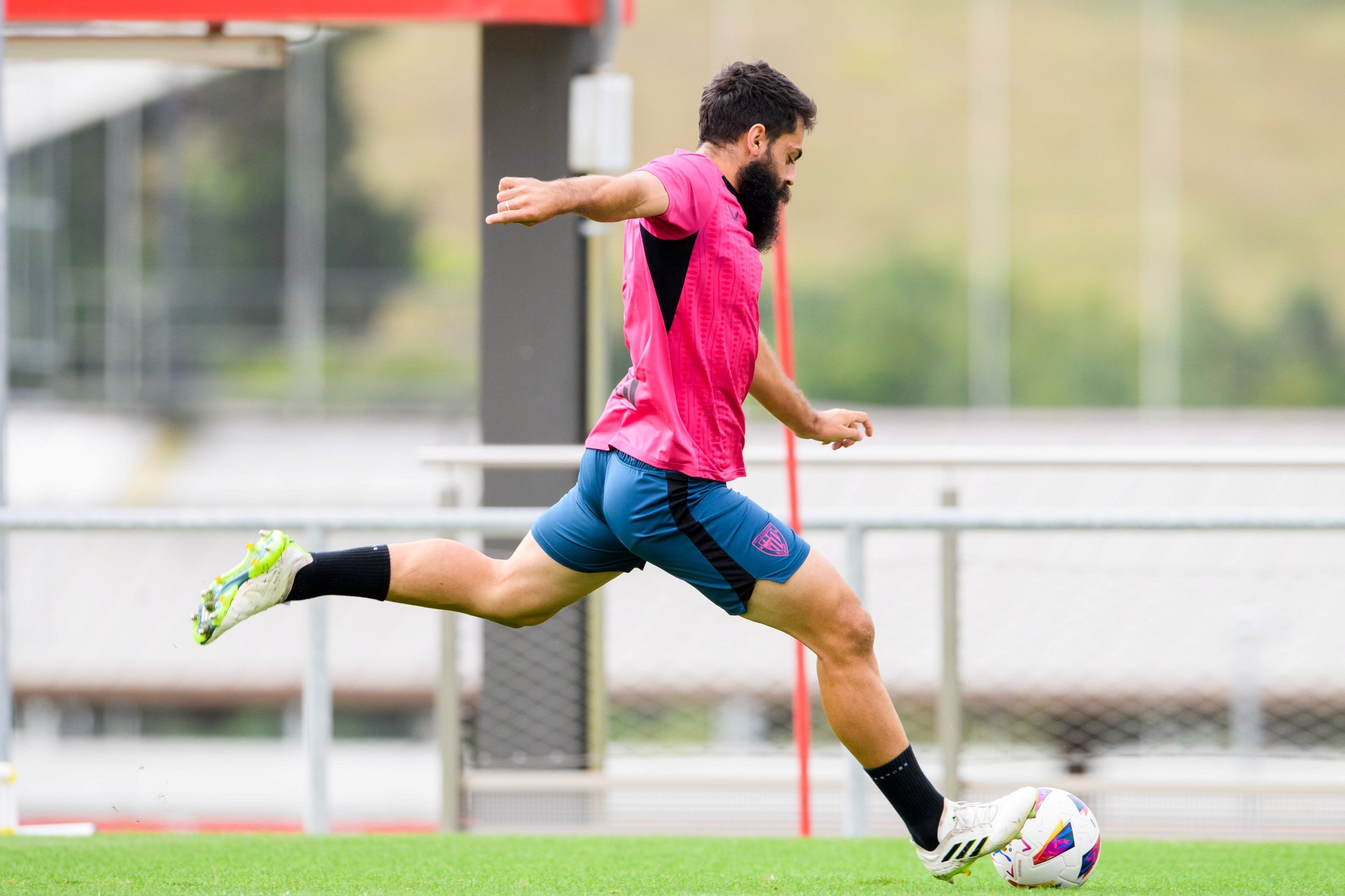 Asier Villalibre chuta en Lezama.