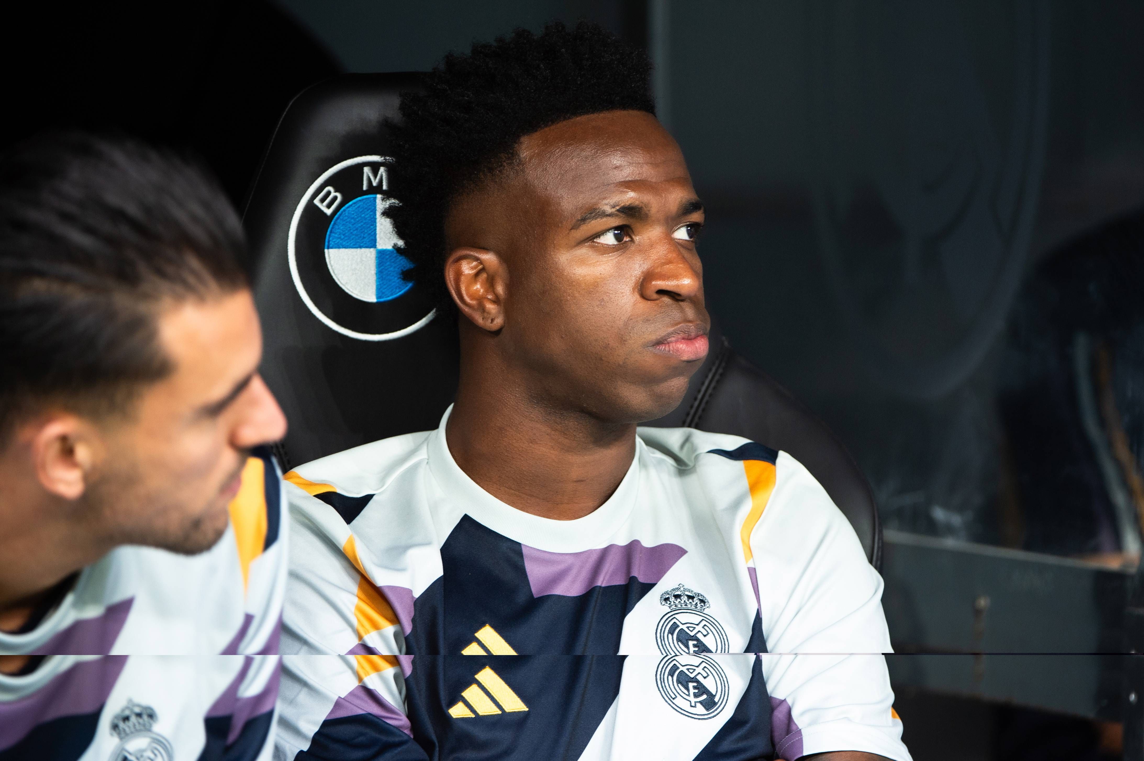 Vinicius, en el banquillo del Real Madrid en el partido ante Las Palmas (FOTO: Cordón Press).