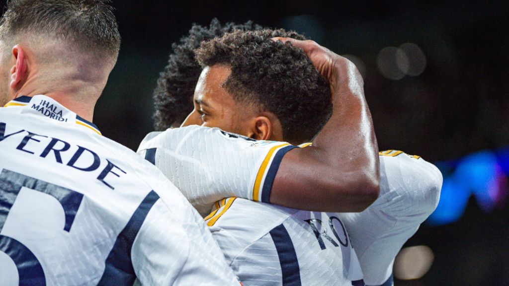  Vinicius y Rodrygo celebrando un gol ante el Valencia. (Fuente: Cordon Press)