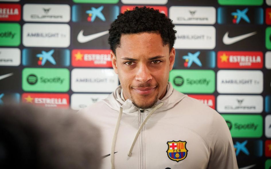  Vitor Roque en su primer día como jugador del Barça.