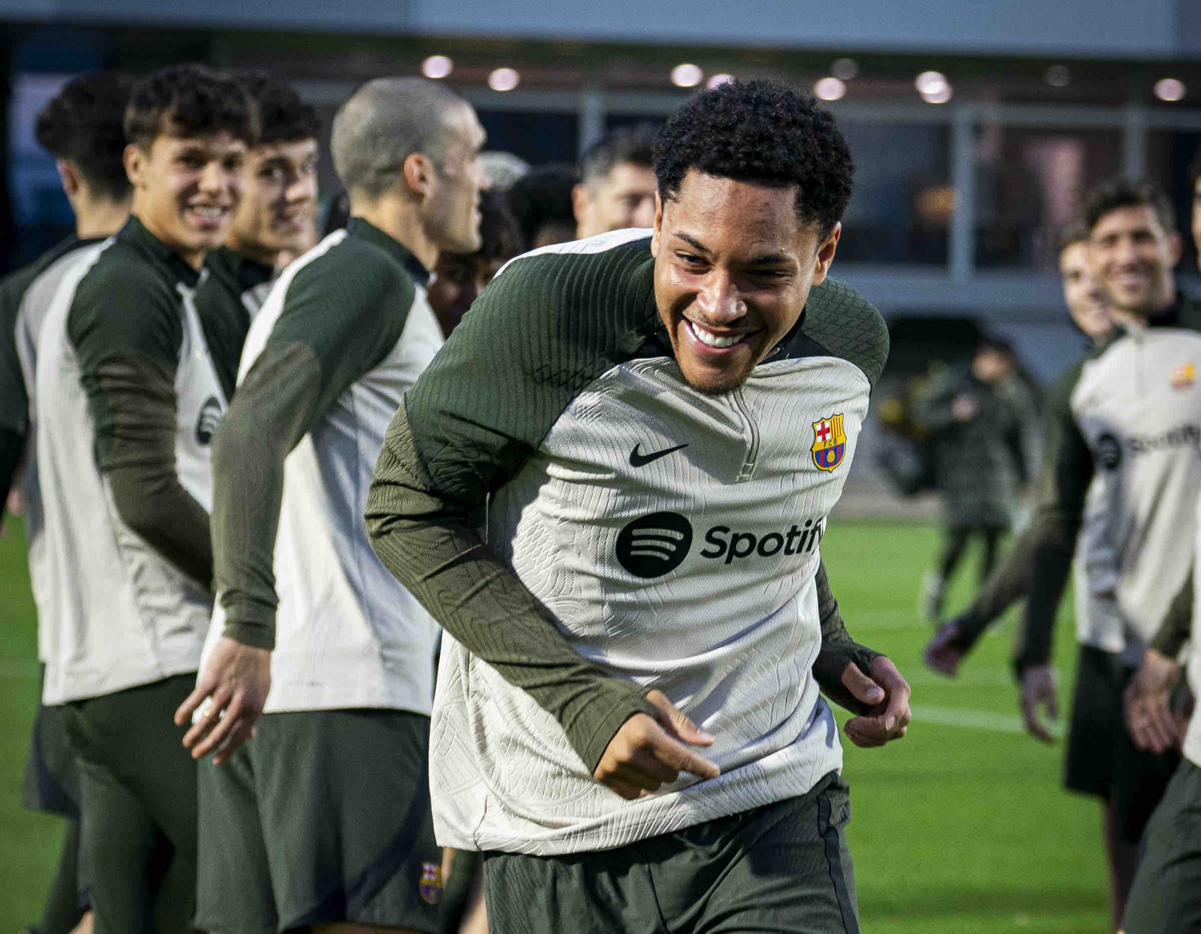  Vitor Roque, en su primera sesión con el Barcelona.