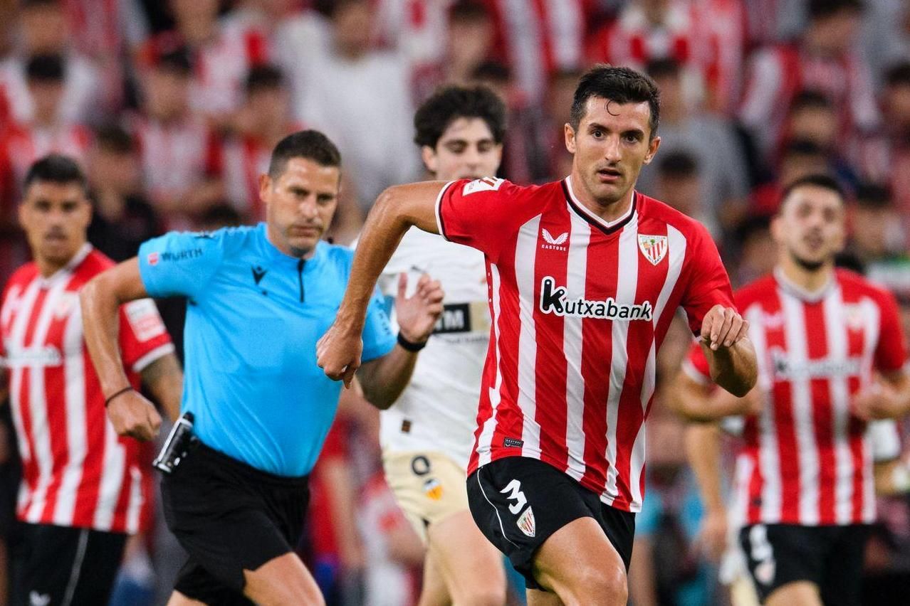  Dani Vivian, en San Mamés en un partido ante el Valencia.