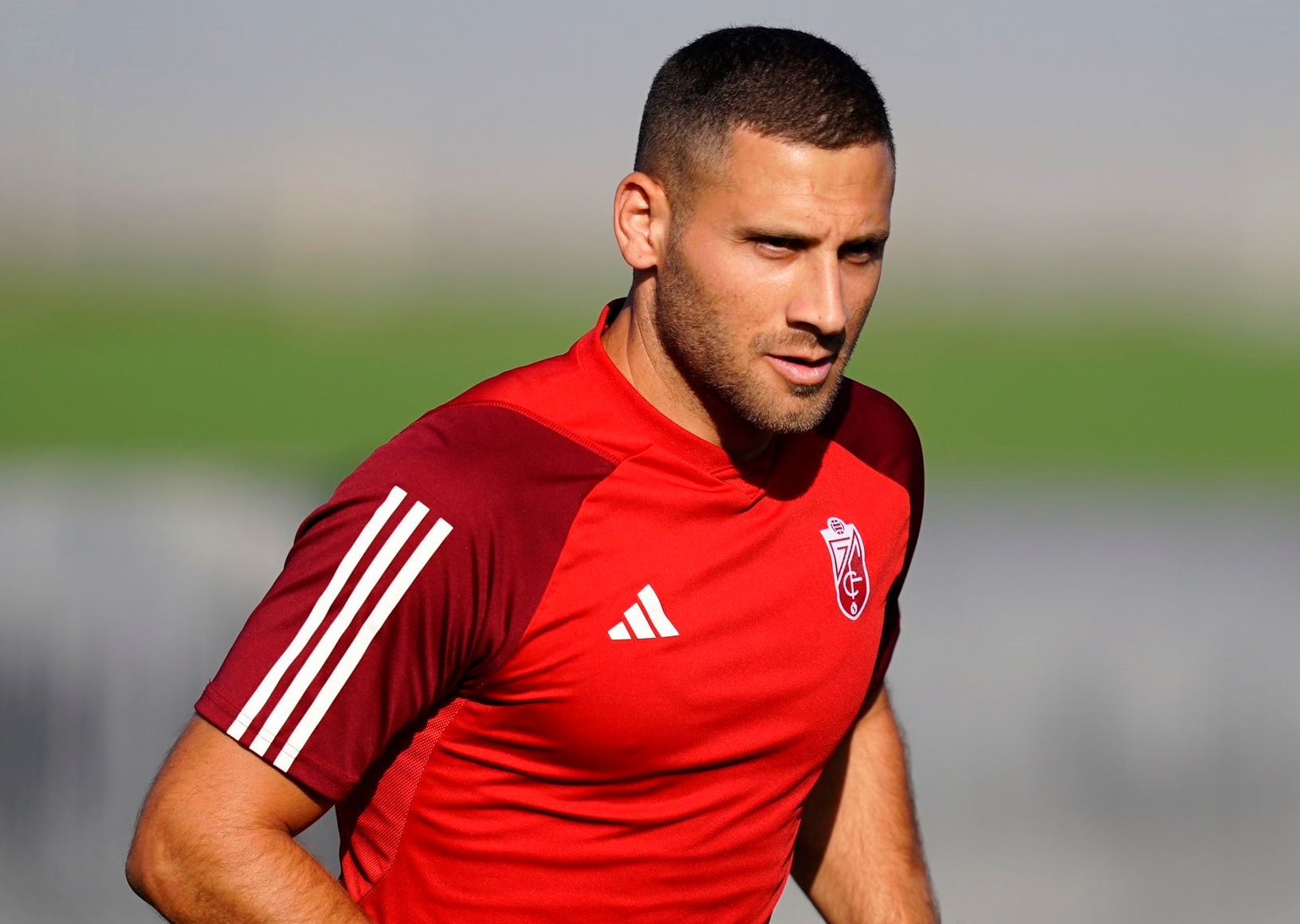  Weismann, en un entrenamiento del Granada.