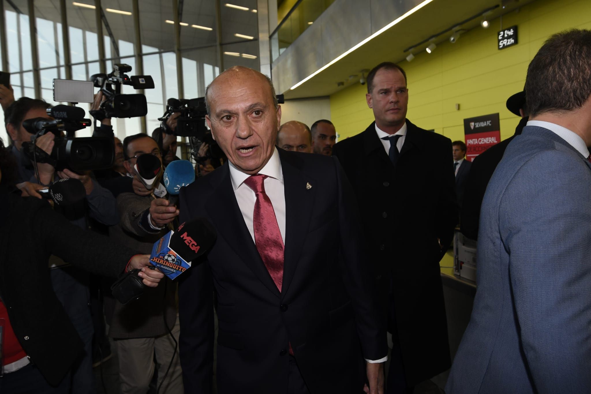  Llegada de Del Nido a la Junta de Accionistas del Sevilla 2022.
