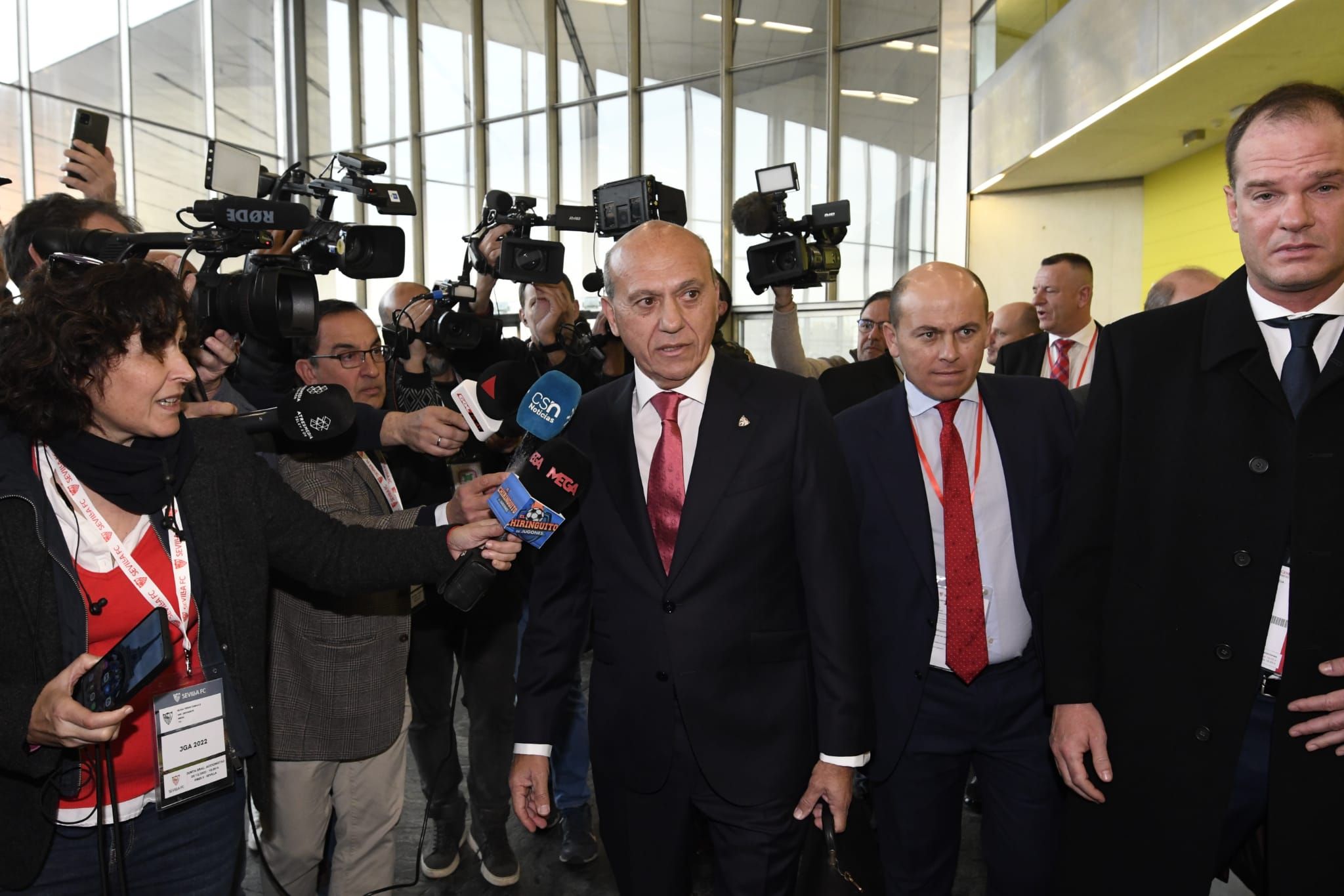  Llegada de Del Nido a la Junta de Accionistas del Sevilla 2022.