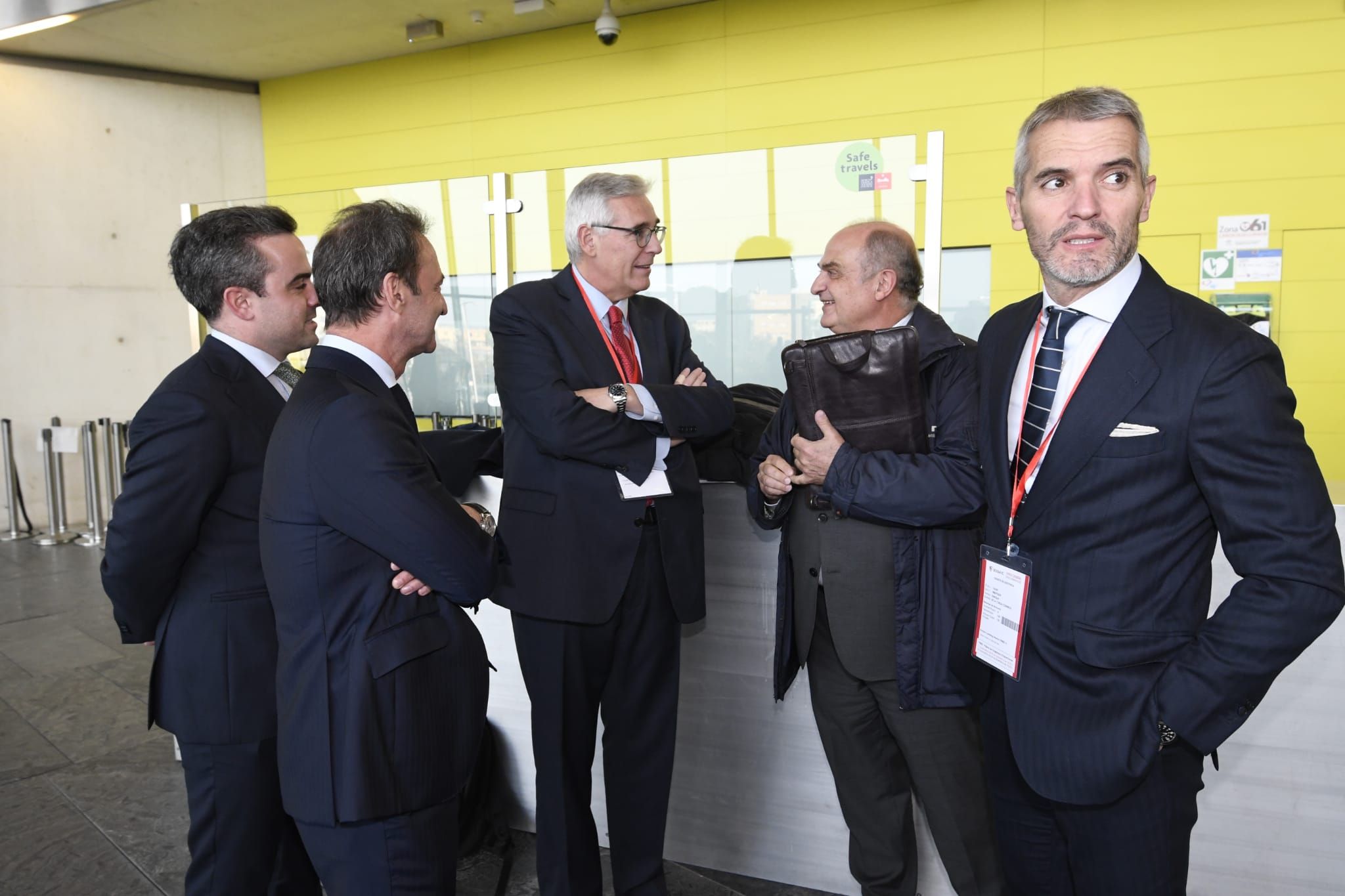 De la Cerda y otros accionistas, antes de la Junta.