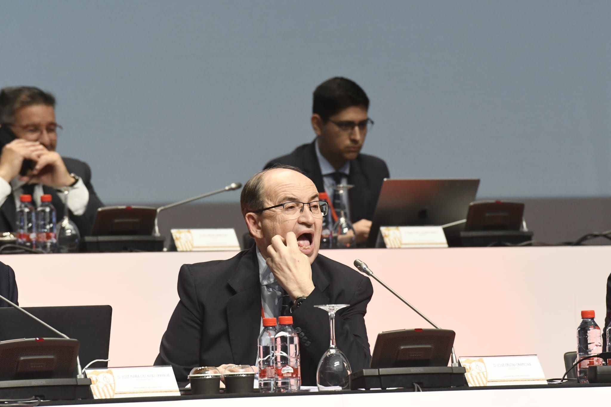  Pepe Castro, antes de la Junta.