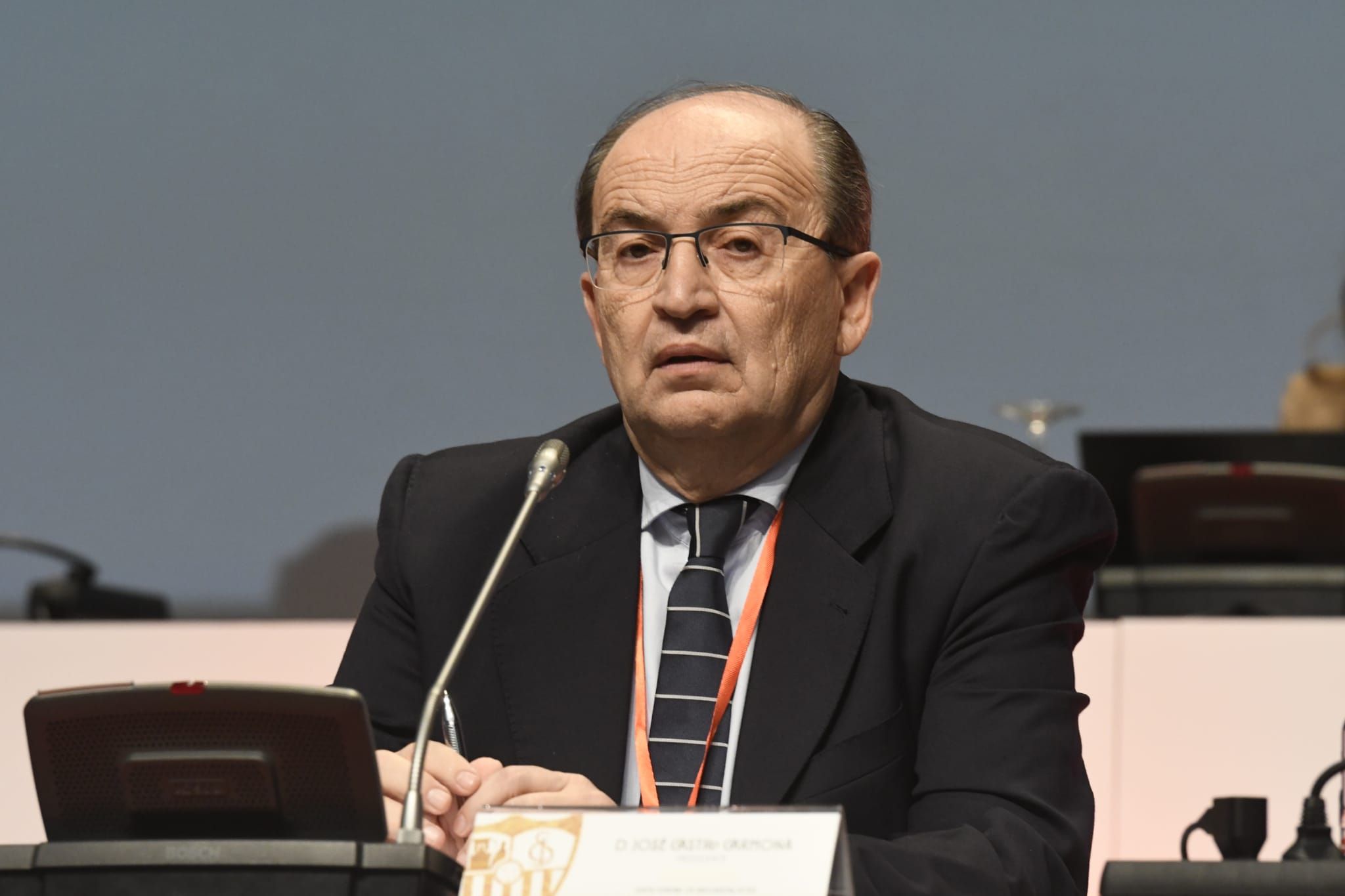  Pepe Castro, antes de la Junta.