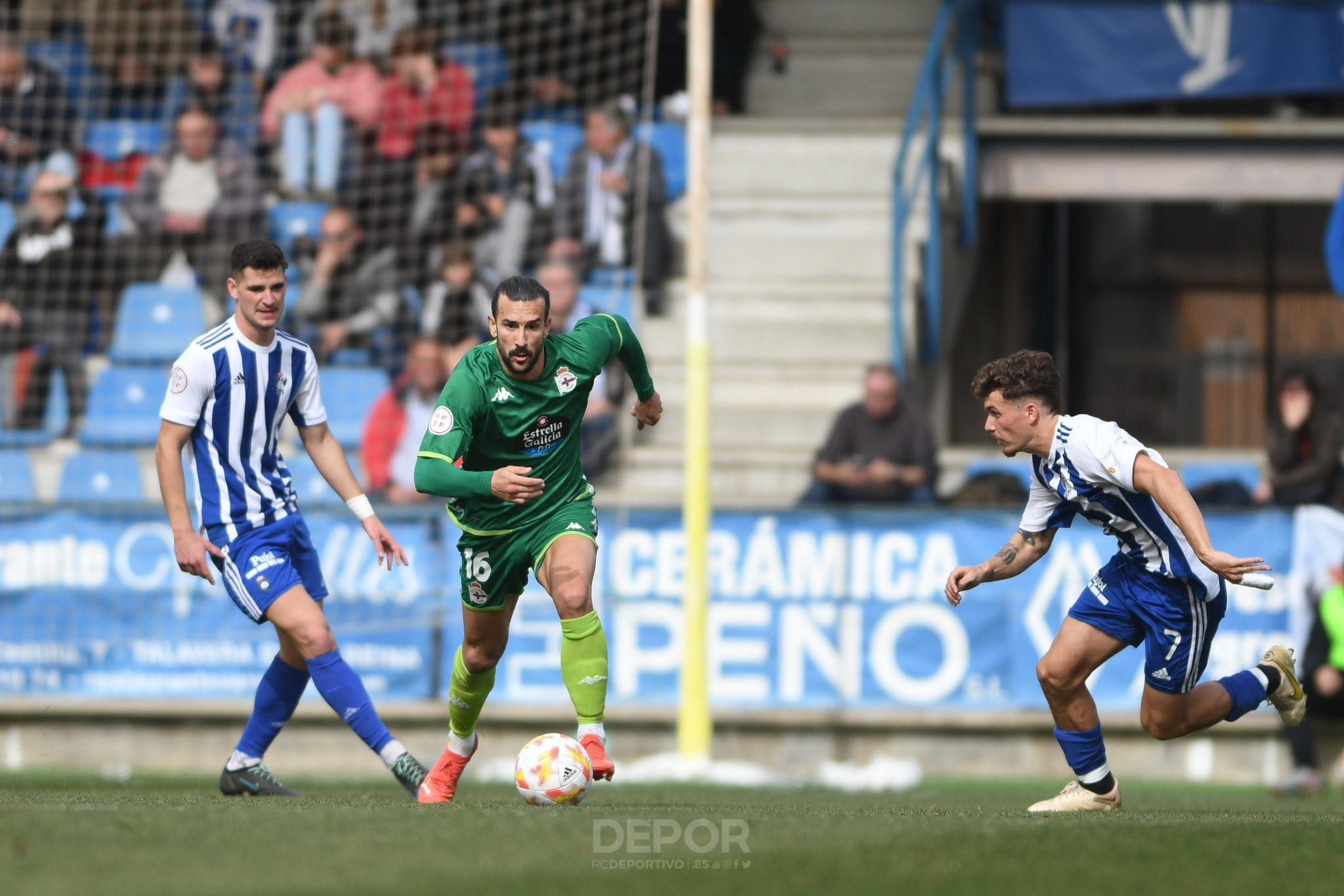 Pablo Martínez con el Deportivo ante el Talavera