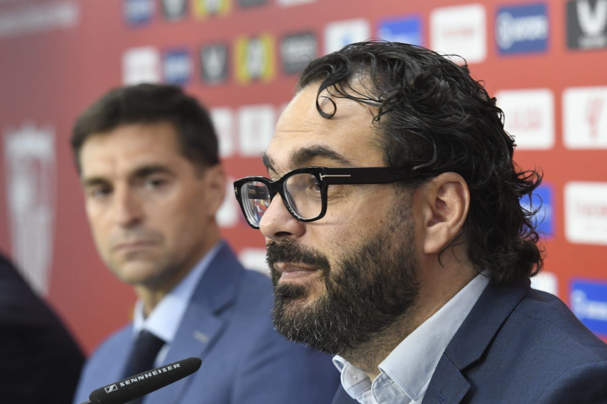  Víctor Orta y Diego Alonso, en la presentación del uruguayo.