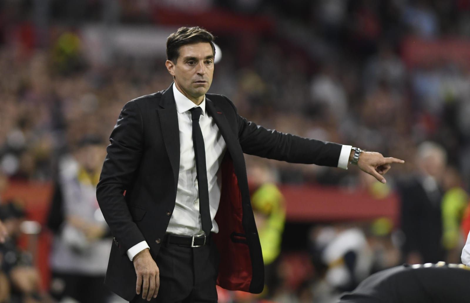  Diego Alonso, ante el Real Madrid.