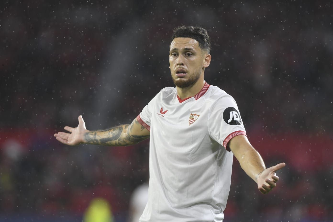  Ocampos, ante el Arsenal.