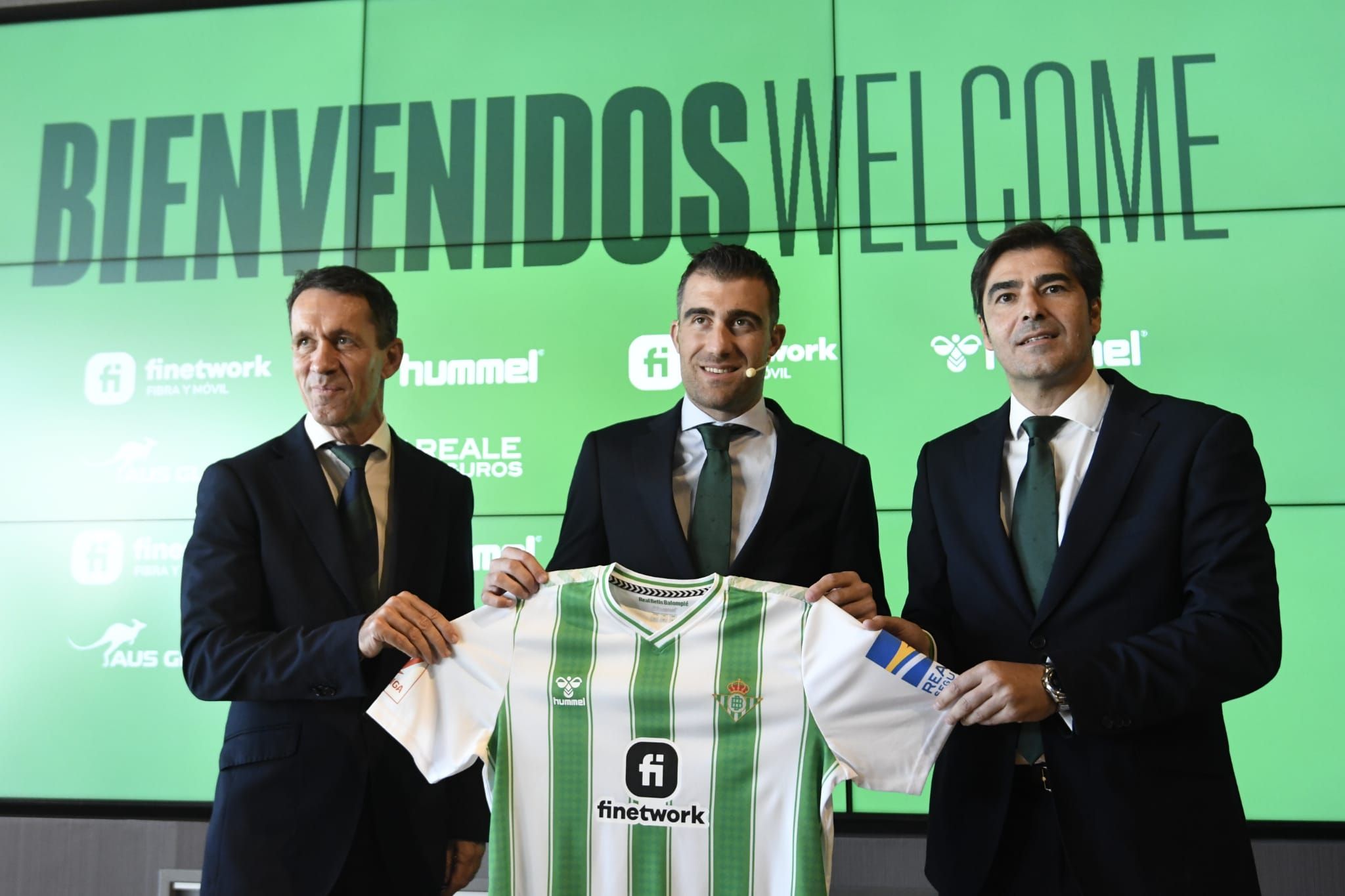  Ángel Haro y Ramón Planes, en la presentación de Sokratis.