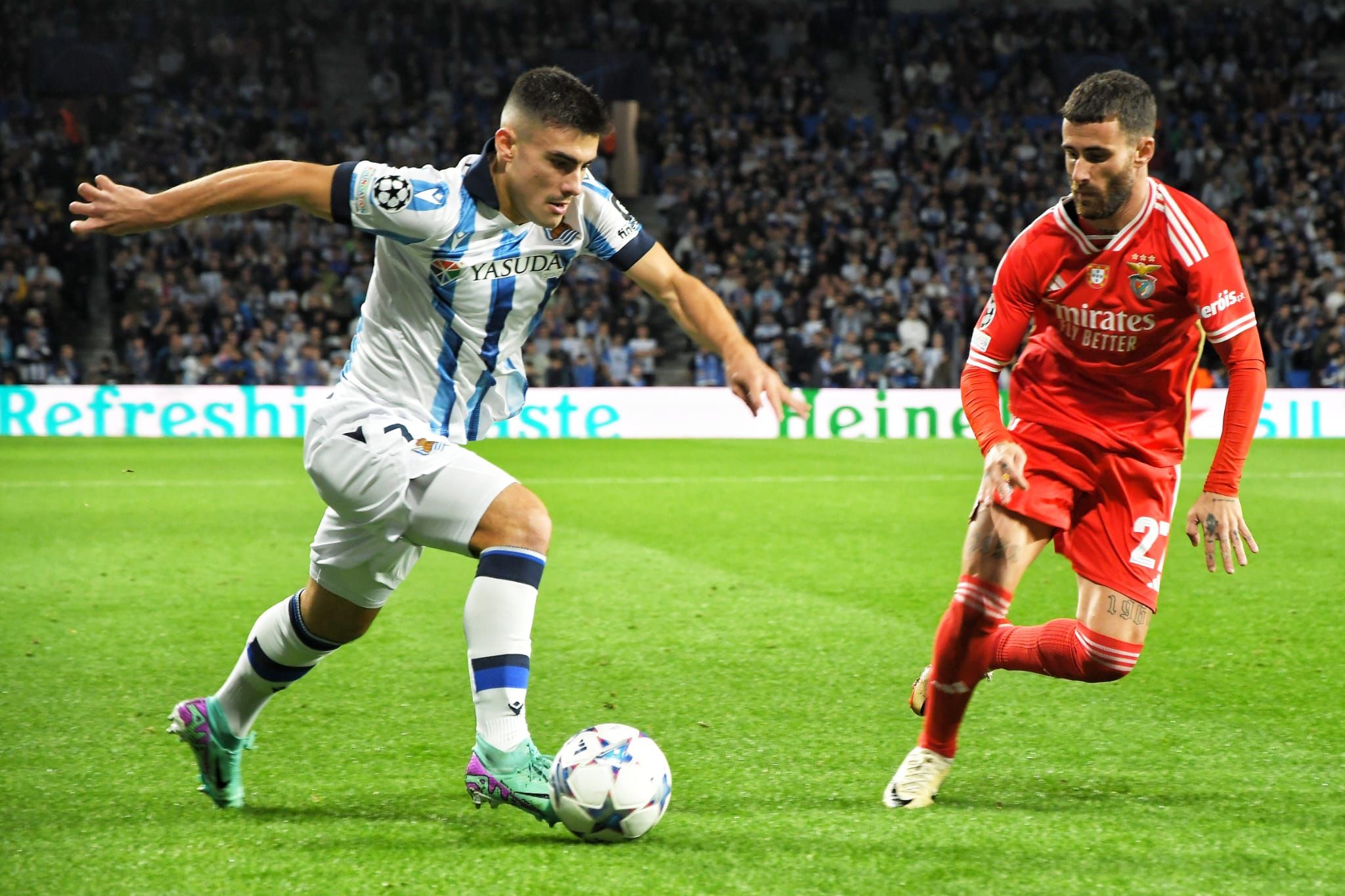  Barrenetxea, en el Real Sociedad - Benfica.