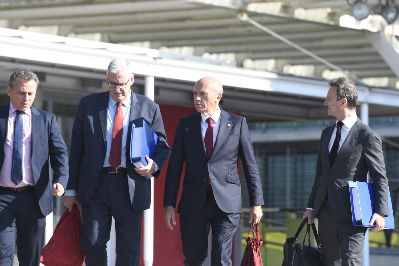  José María del Nido, junto a su hijo Miguel Ángel y sus abogados.