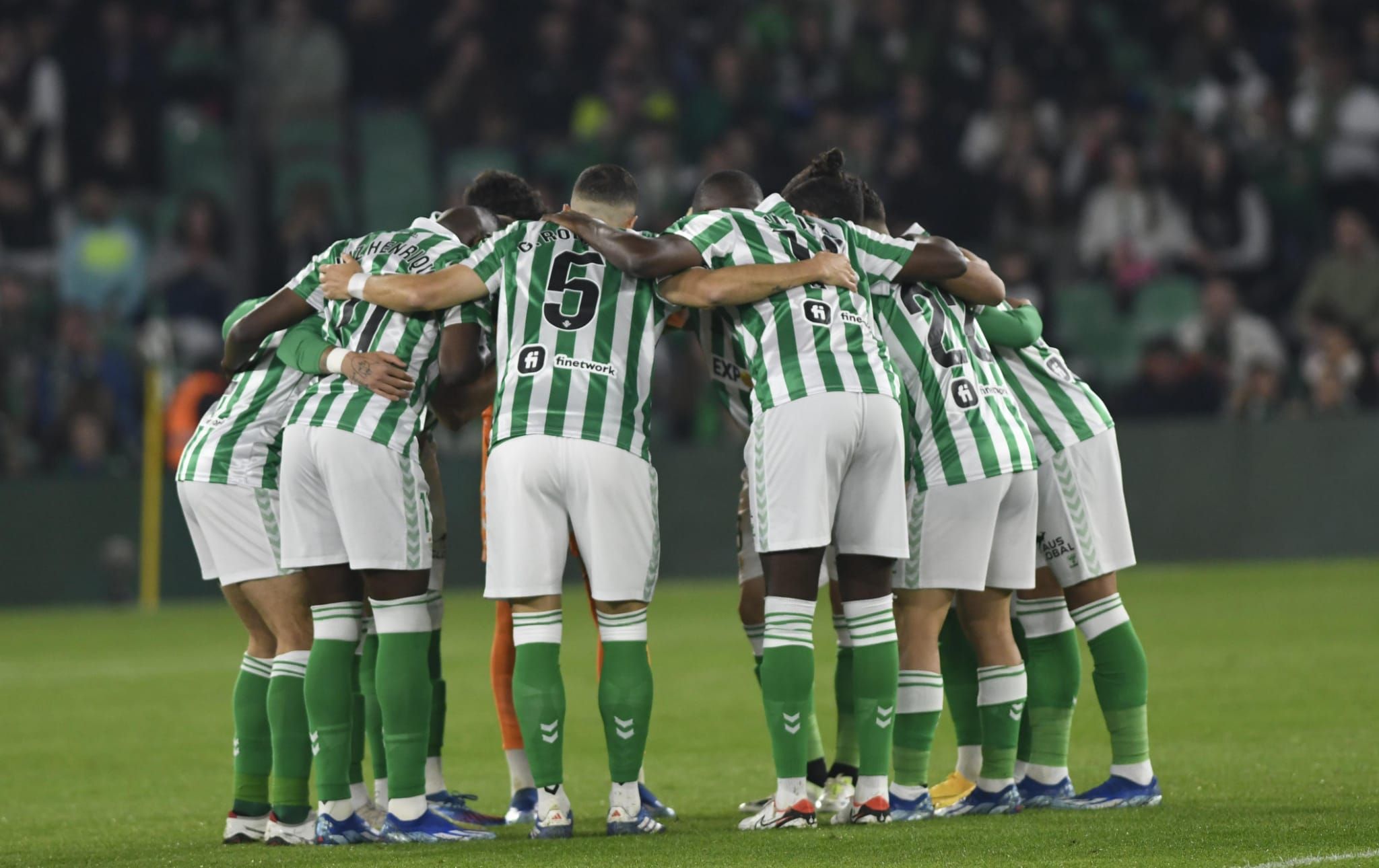  Los jugadores del Betis, antes de un partido.