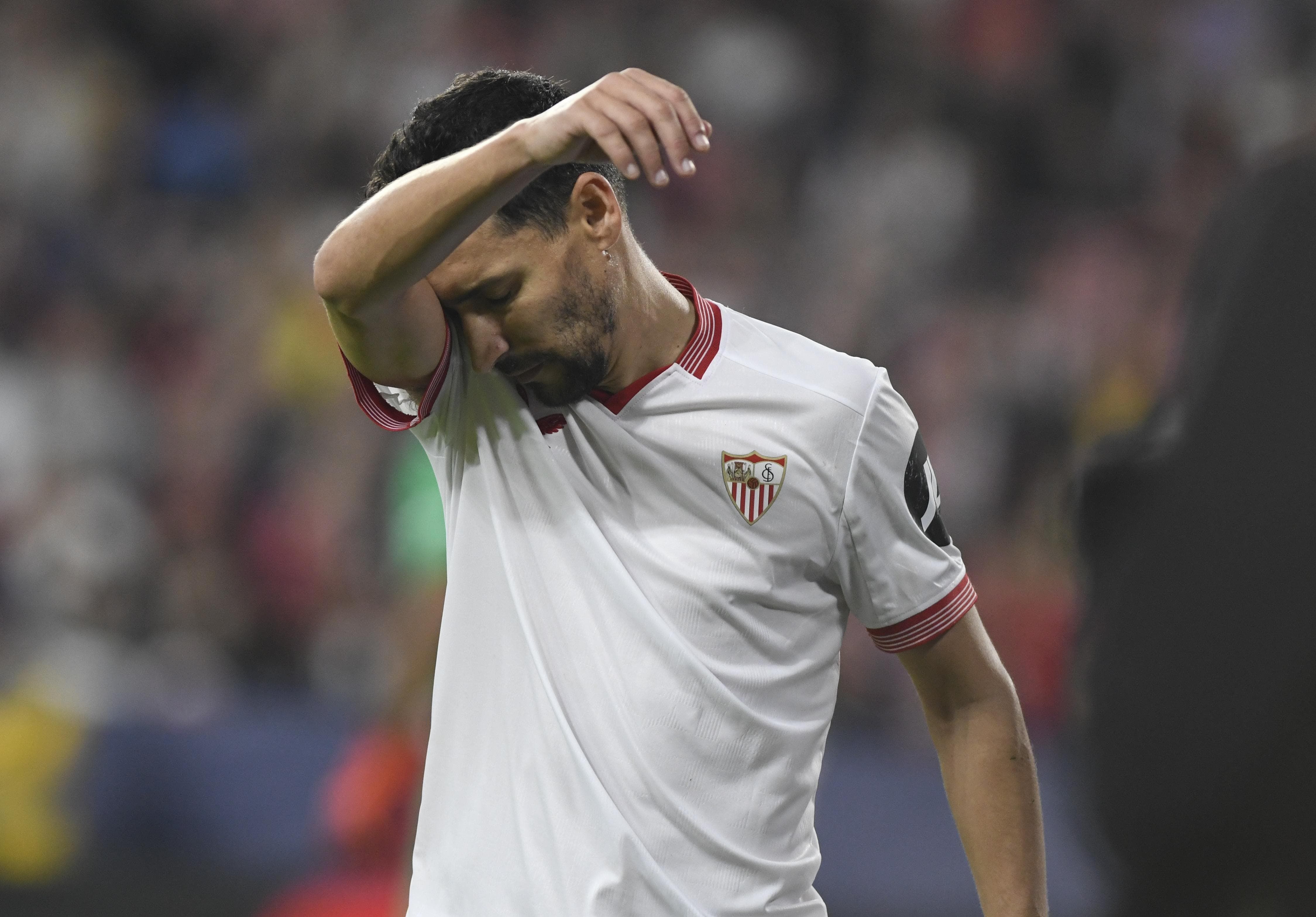  Navas se retira lesionado ante el PSV.