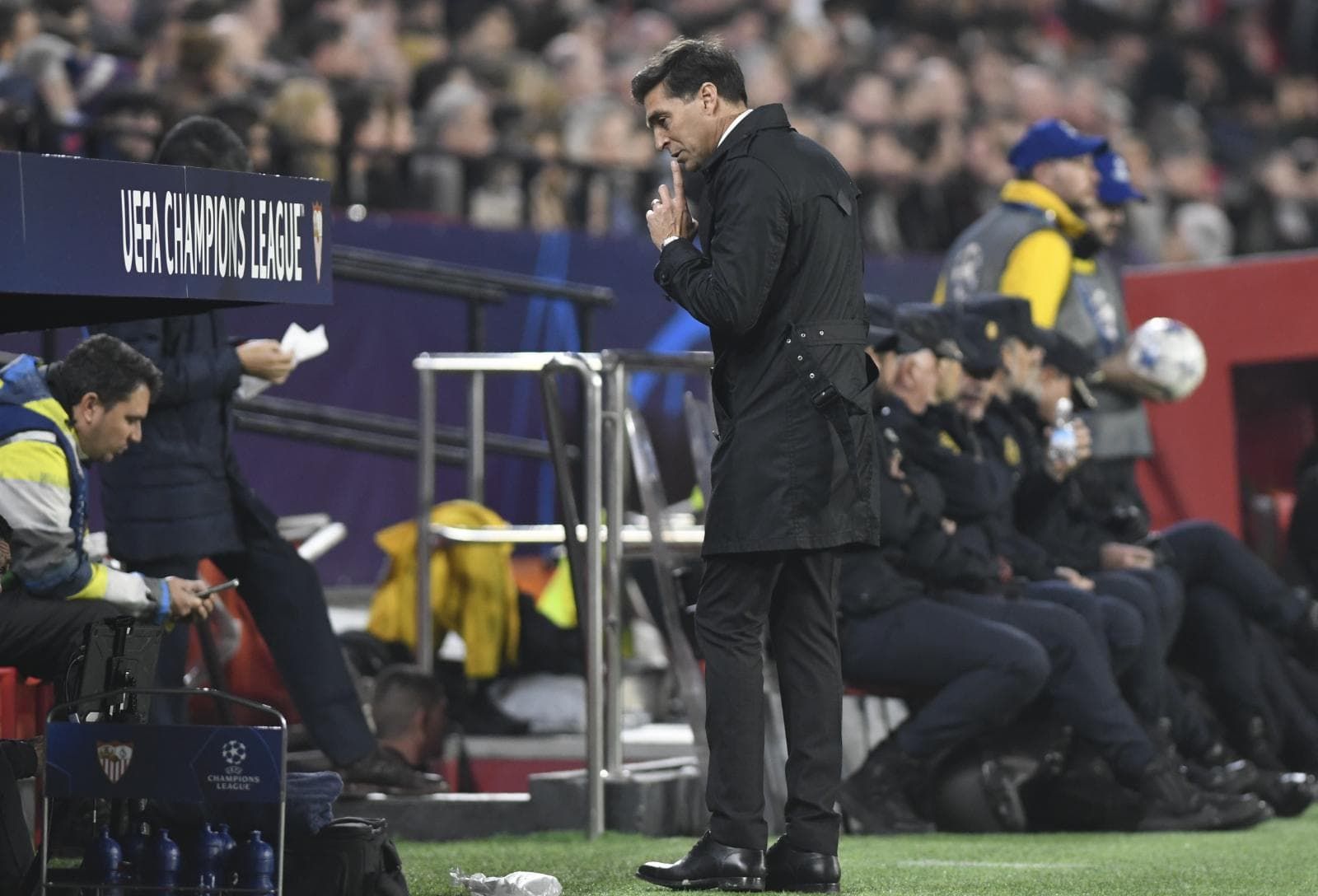 Diego Alonso, en el partido ante el PSV.